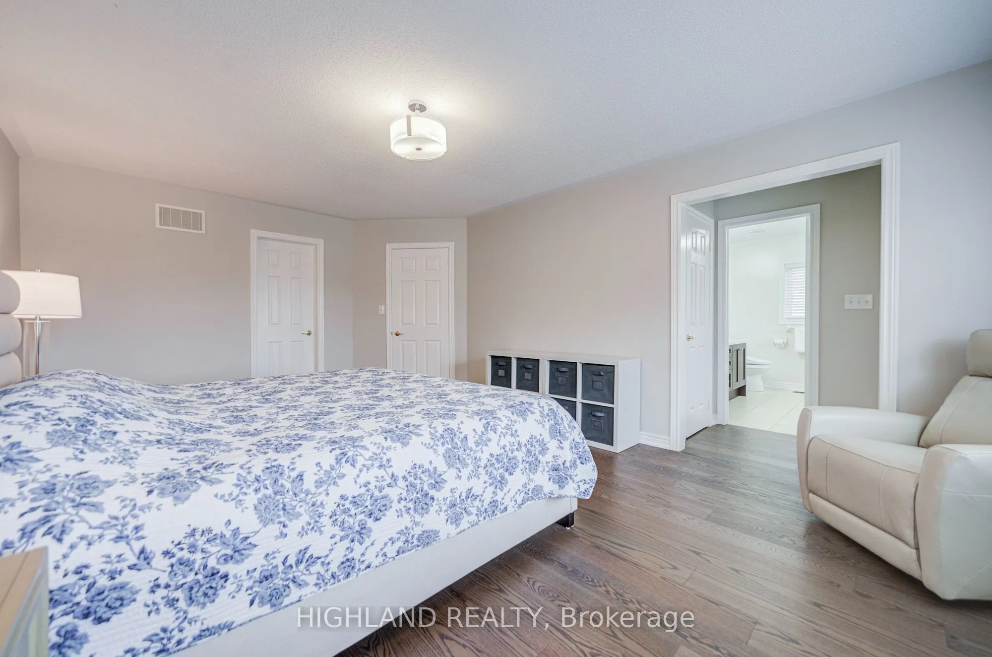 3175 Robert Brown Boulevard