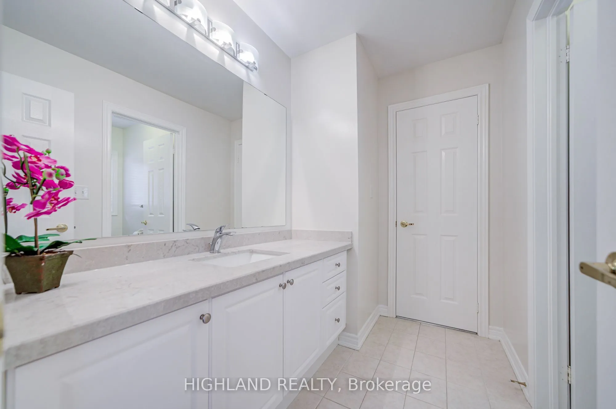 3175 Robert Brown Boulevard