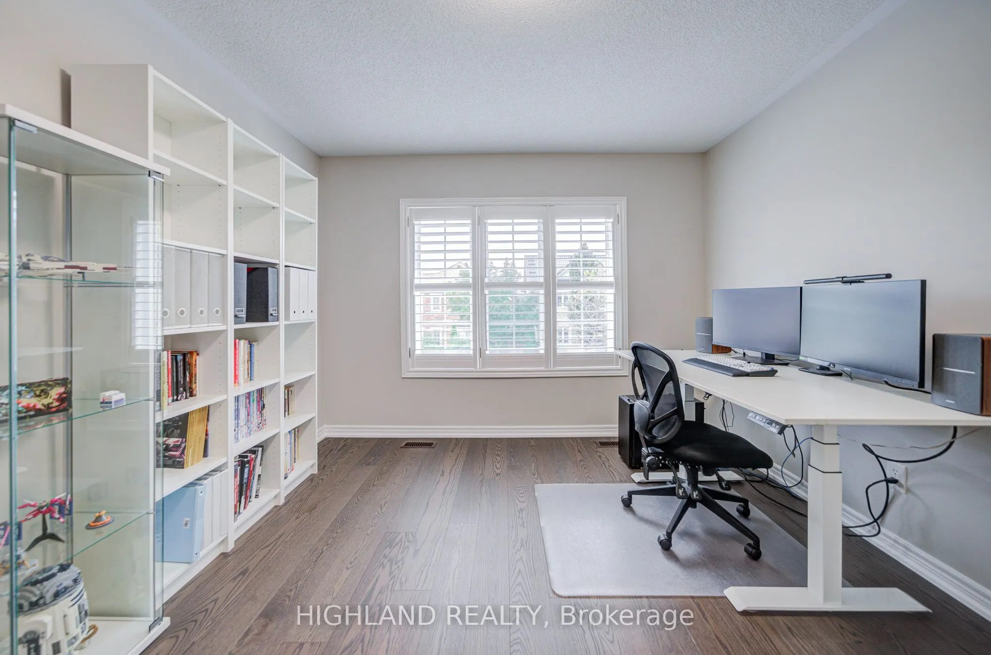 3175 Robert Brown Boulevard