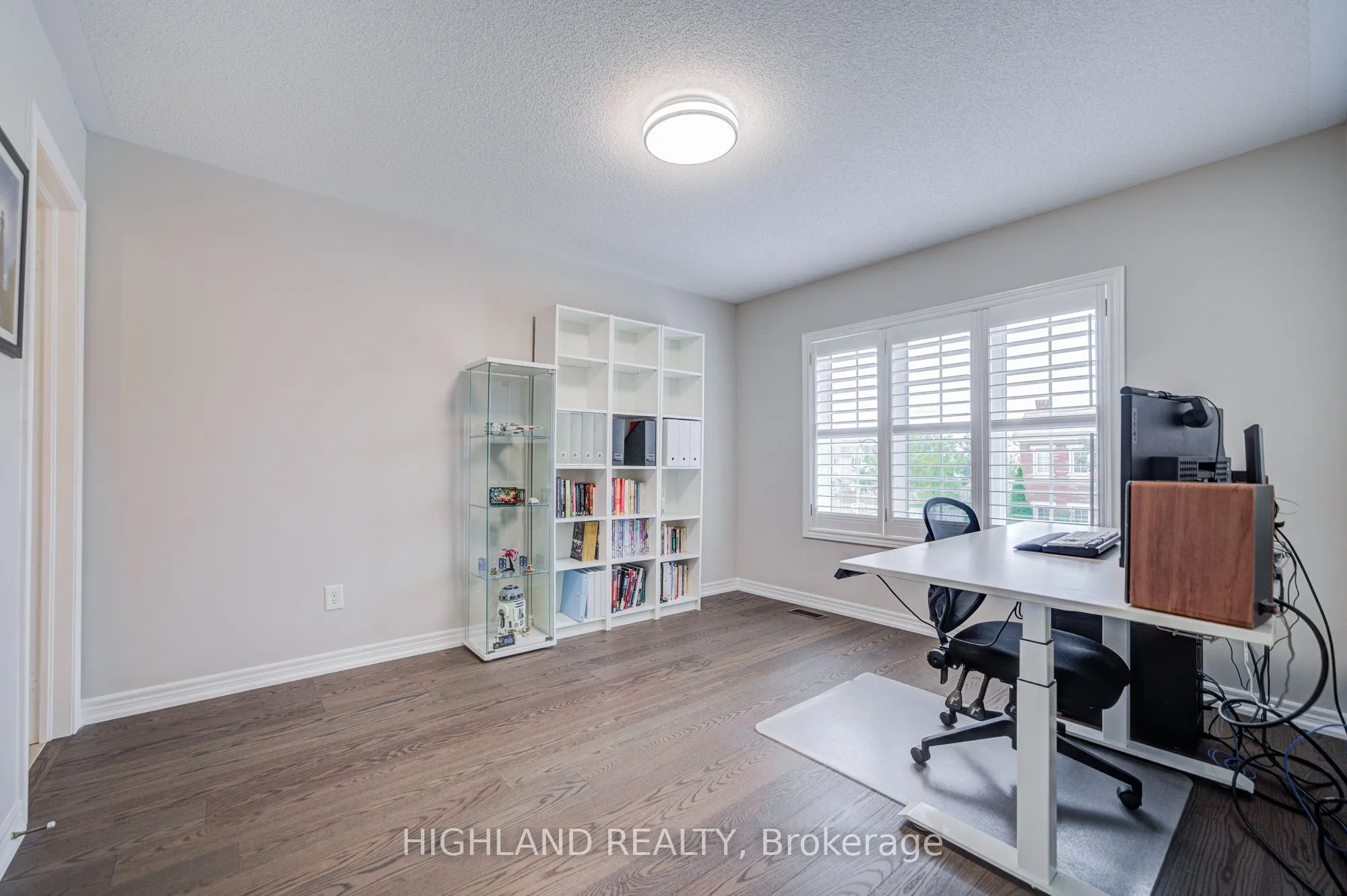3175 Robert Brown Boulevard