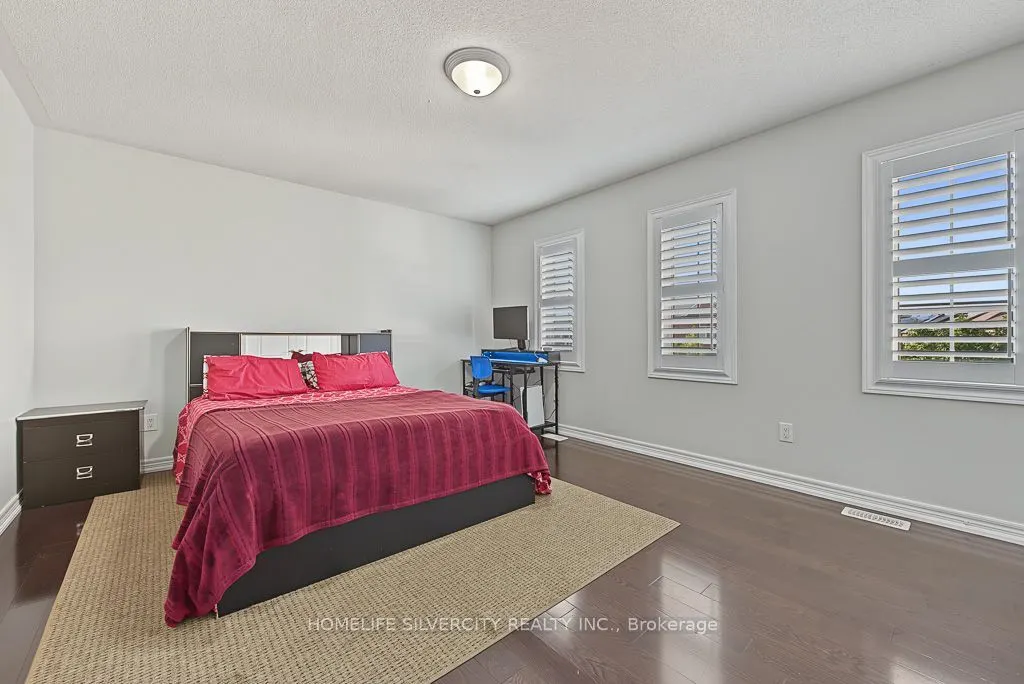 483 Hinchey Crescent