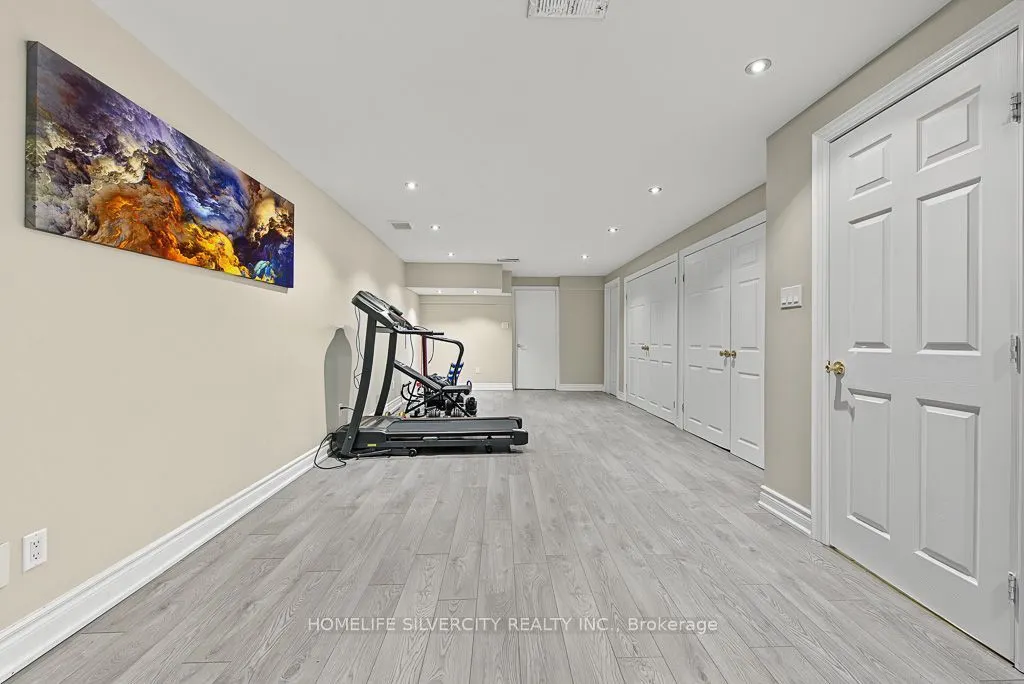 483 Hinchey Crescent
