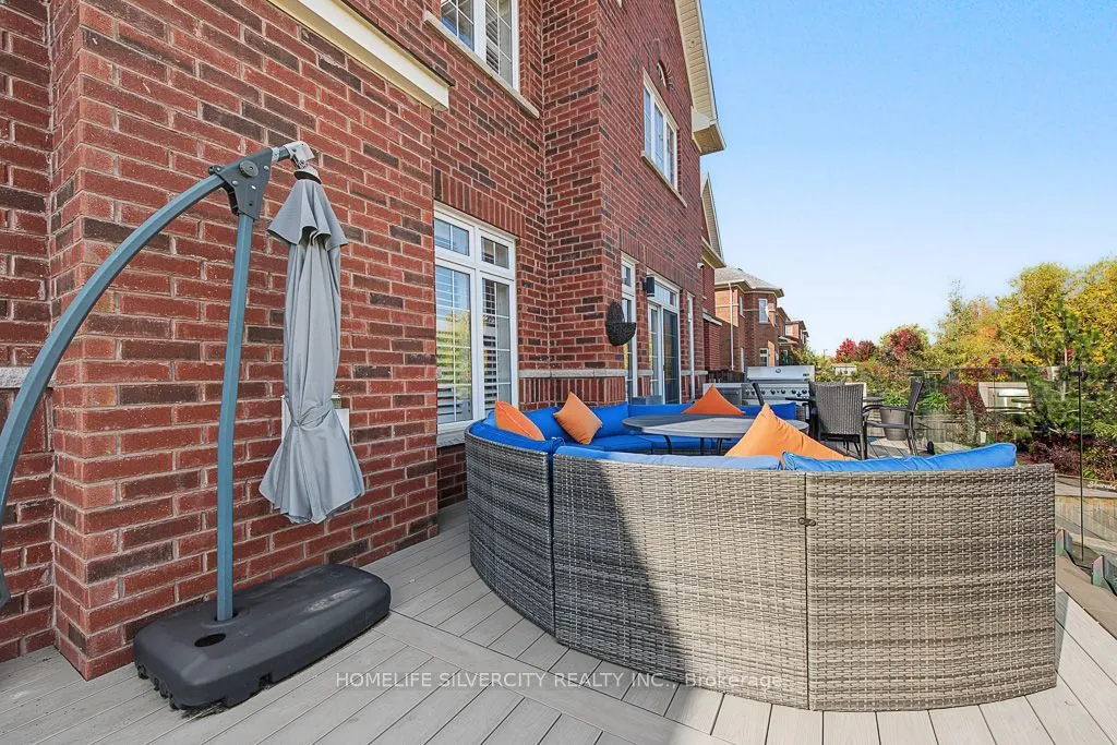 483 Hinchey Crescent