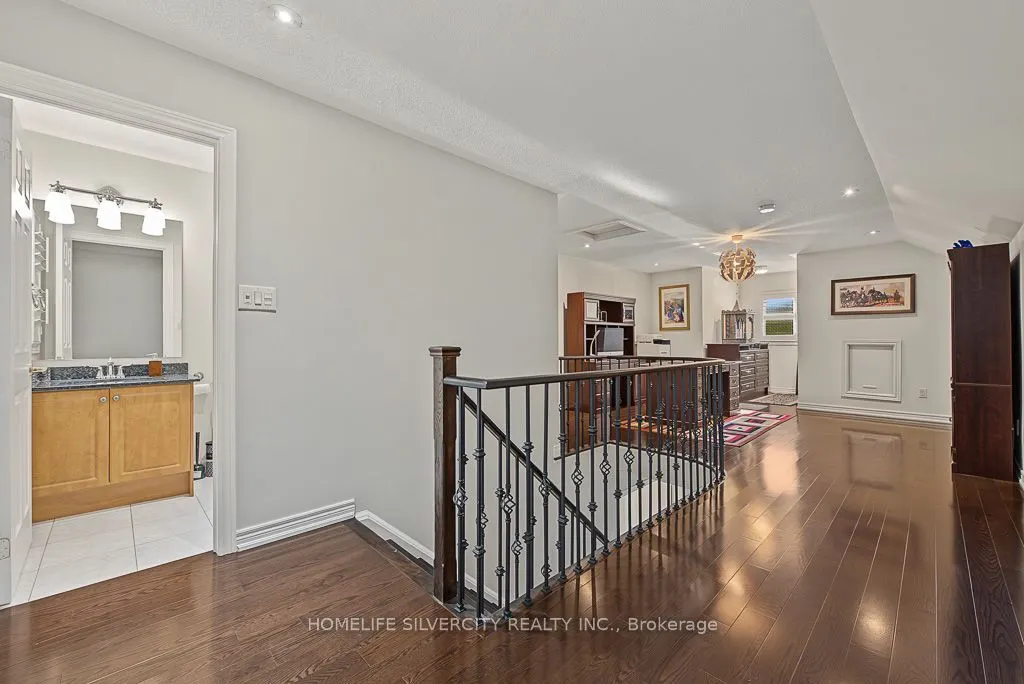 483 Hinchey Crescent