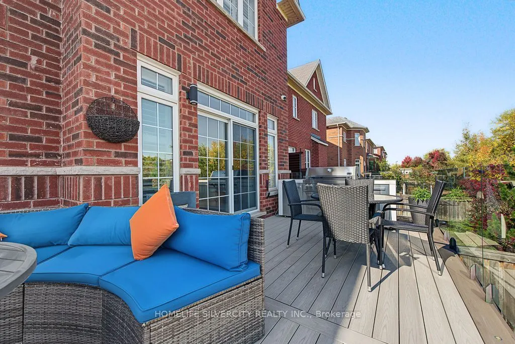 483 Hinchey Crescent
