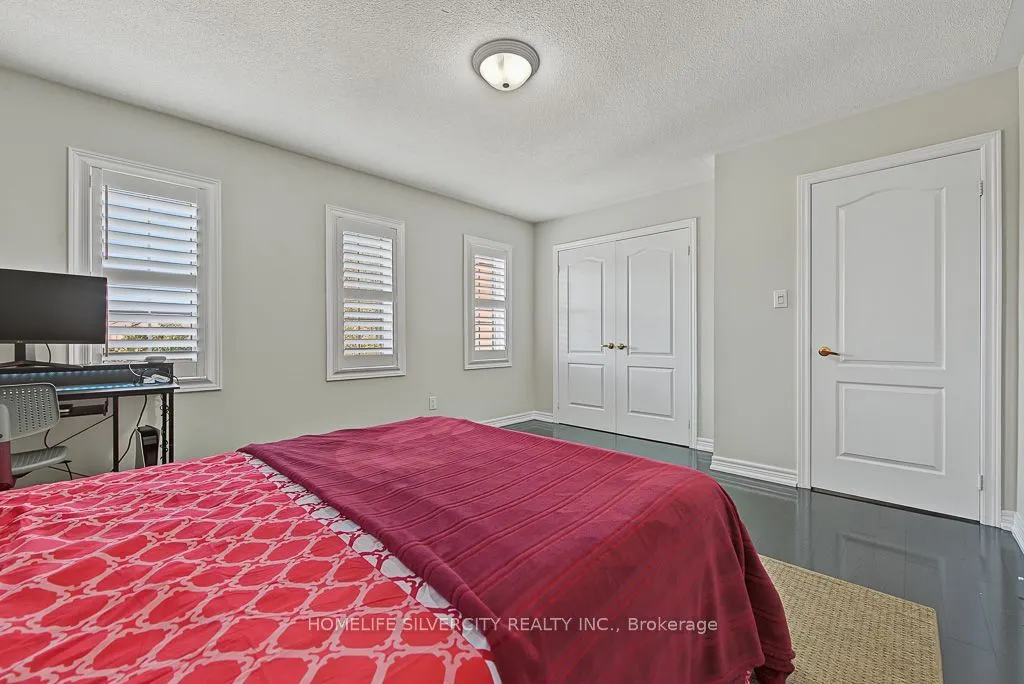 483 Hinchey Crescent