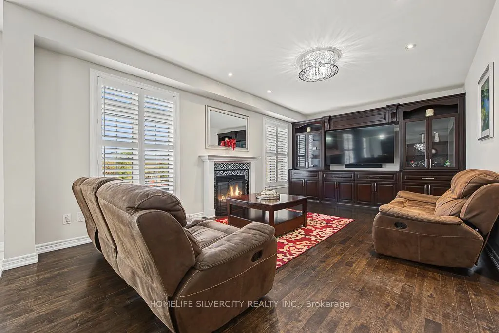 483 Hinchey Crescent