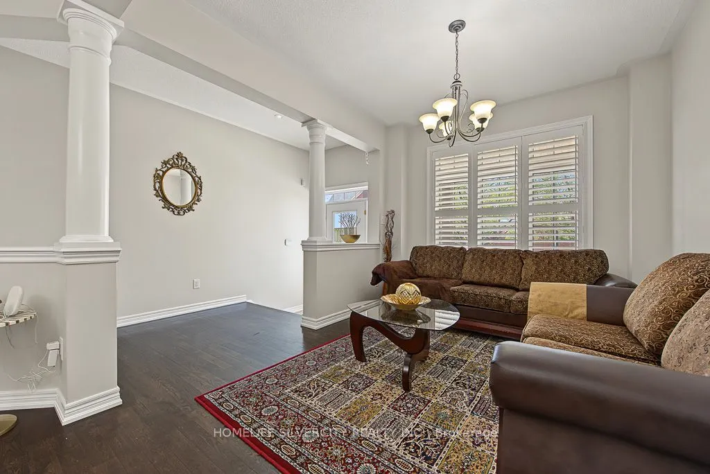 483 Hinchey Crescent