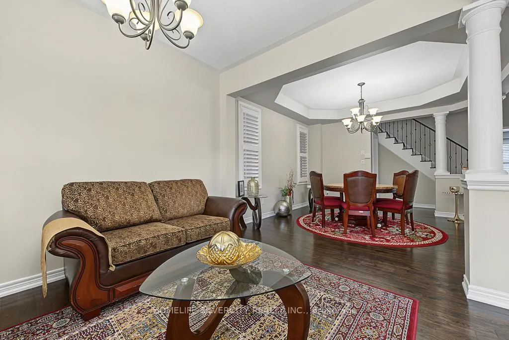 483 Hinchey Crescent