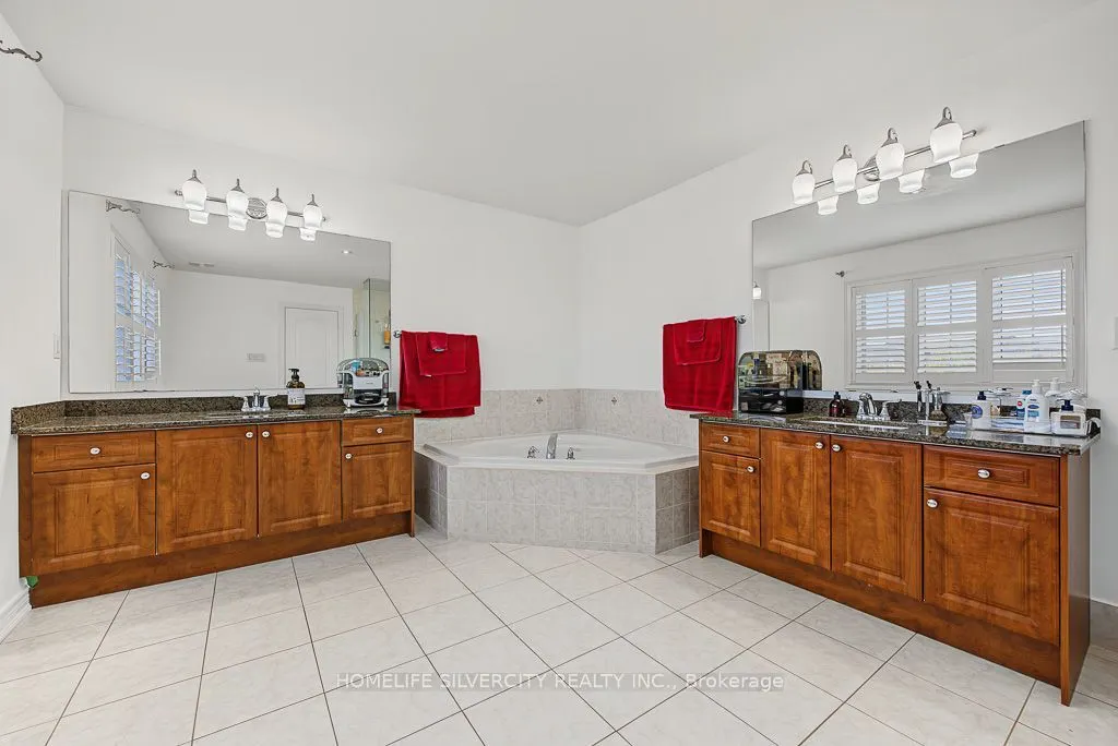 483 Hinchey Crescent