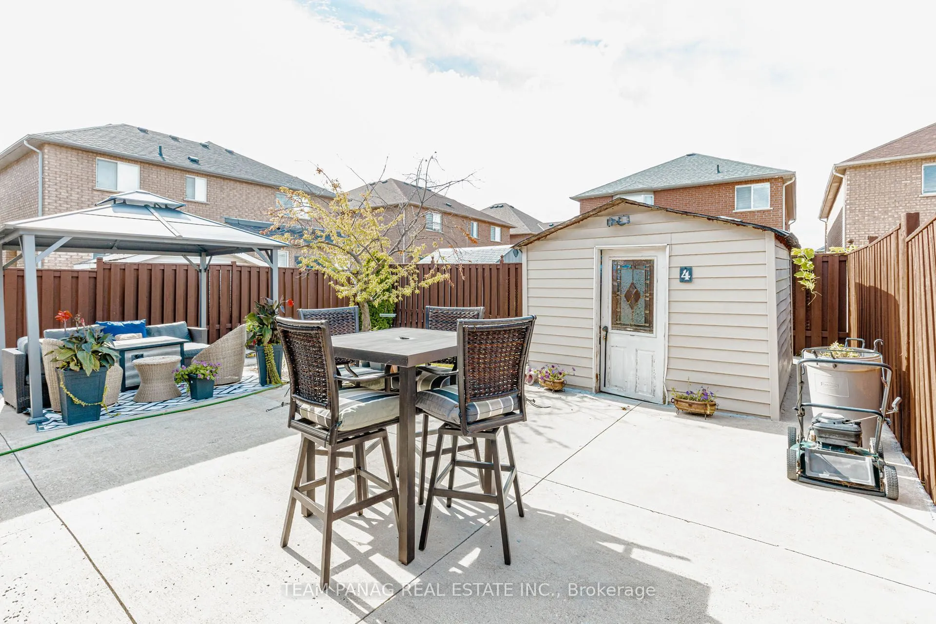 4 Martineau Road