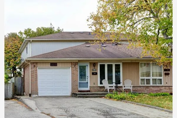 2494 Barcella Crescent