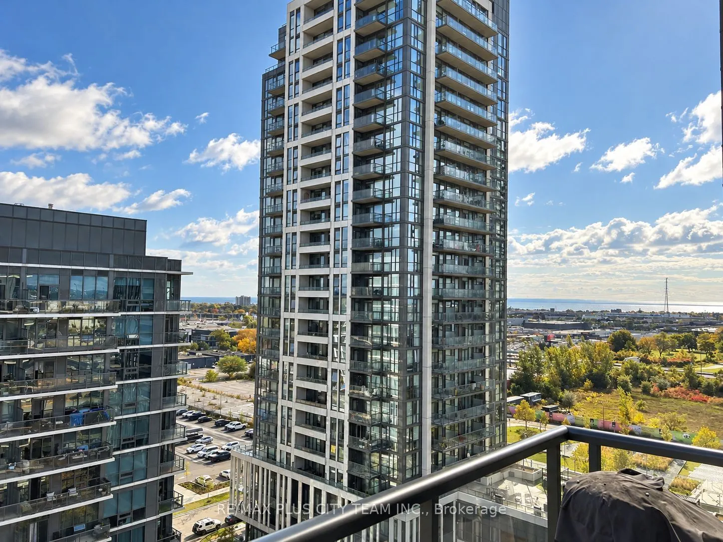 1185 The Queensway #1211