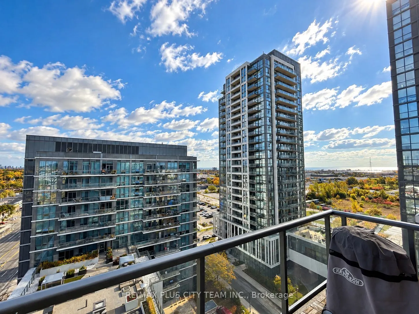 1185 The Queensway #1211