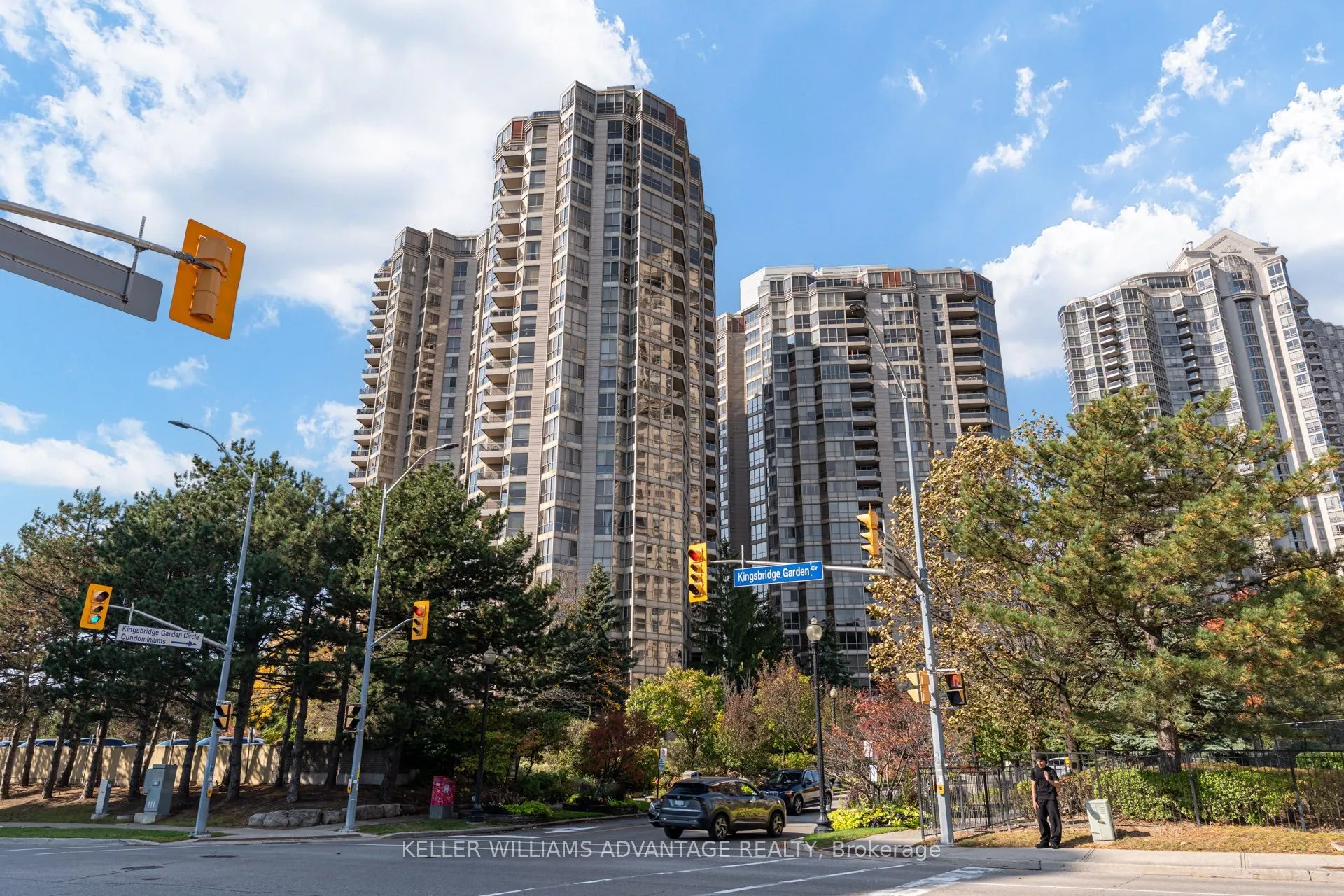 55 Kingsbridge Garden Circle #2210