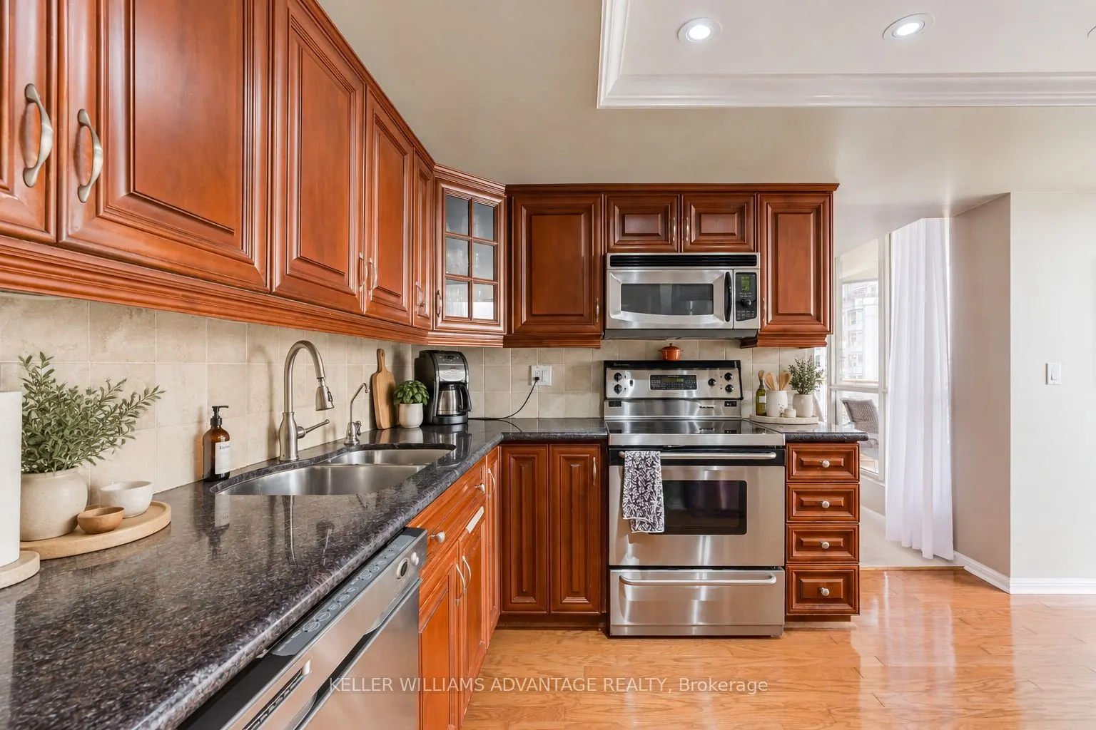 55 Kingsbridge Garden Circle #2210