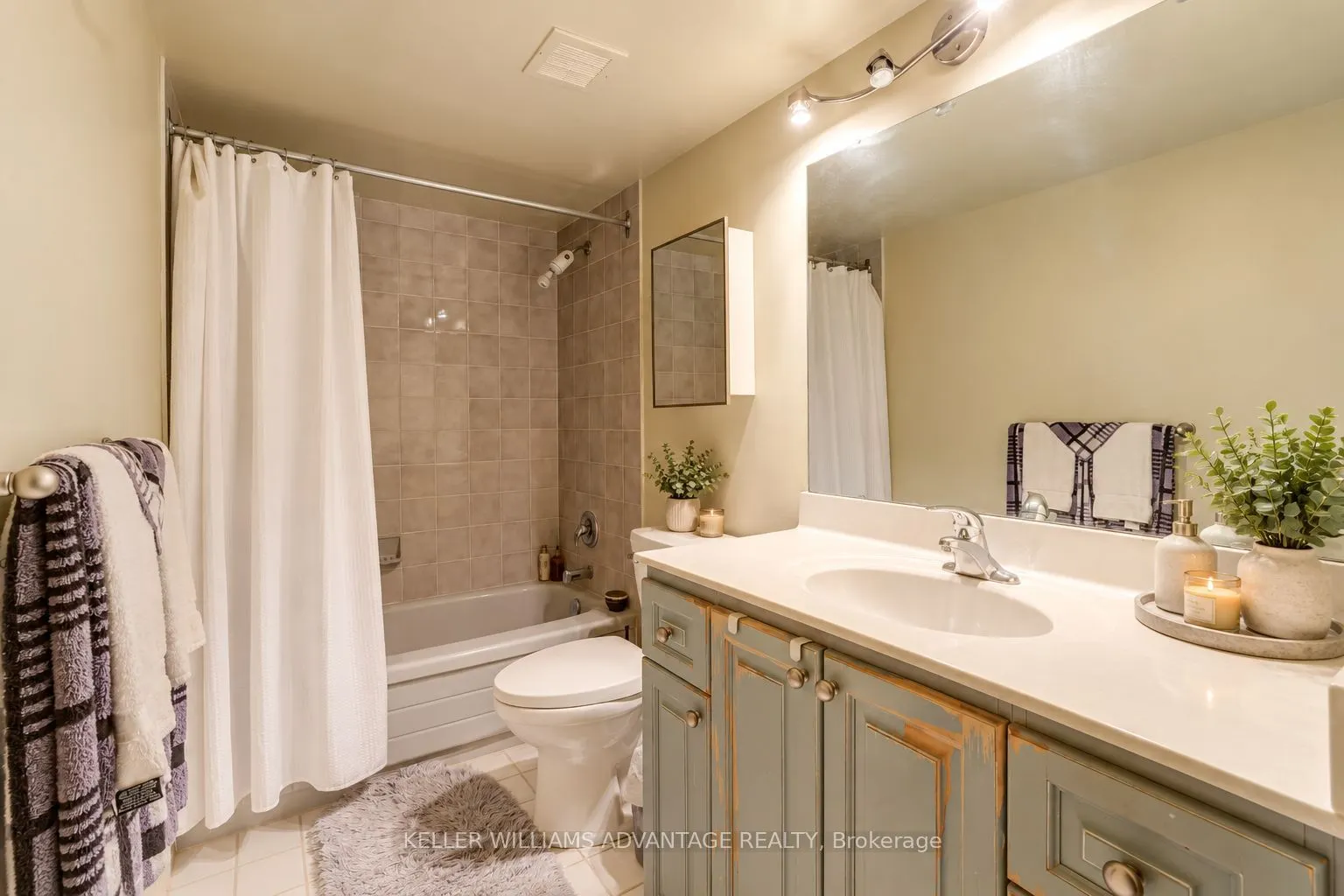 55 Kingsbridge Garden Circle #2210