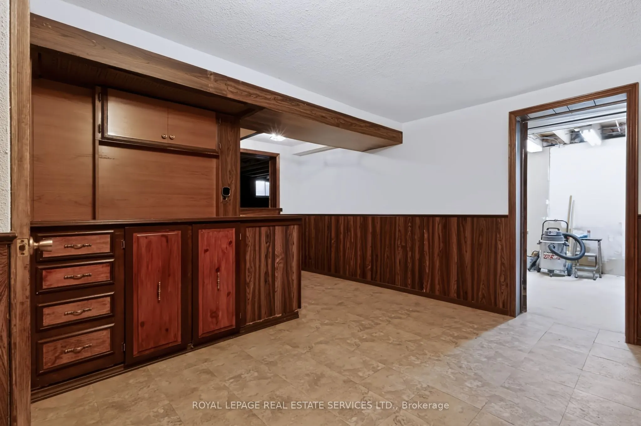 1326 Prince Albert Court