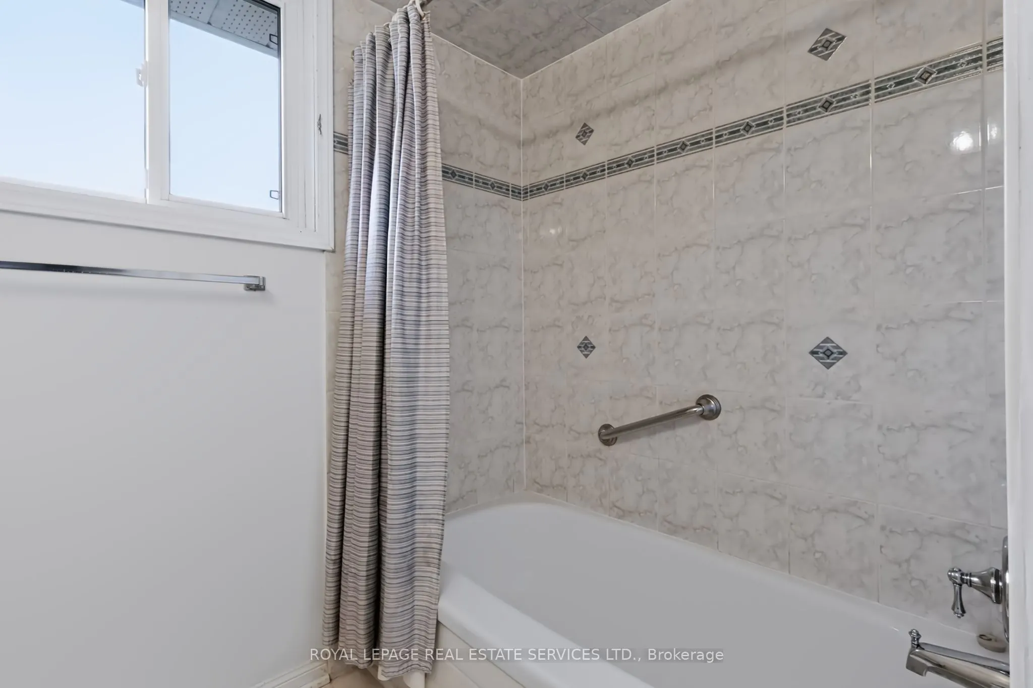 1326 Prince Albert Court