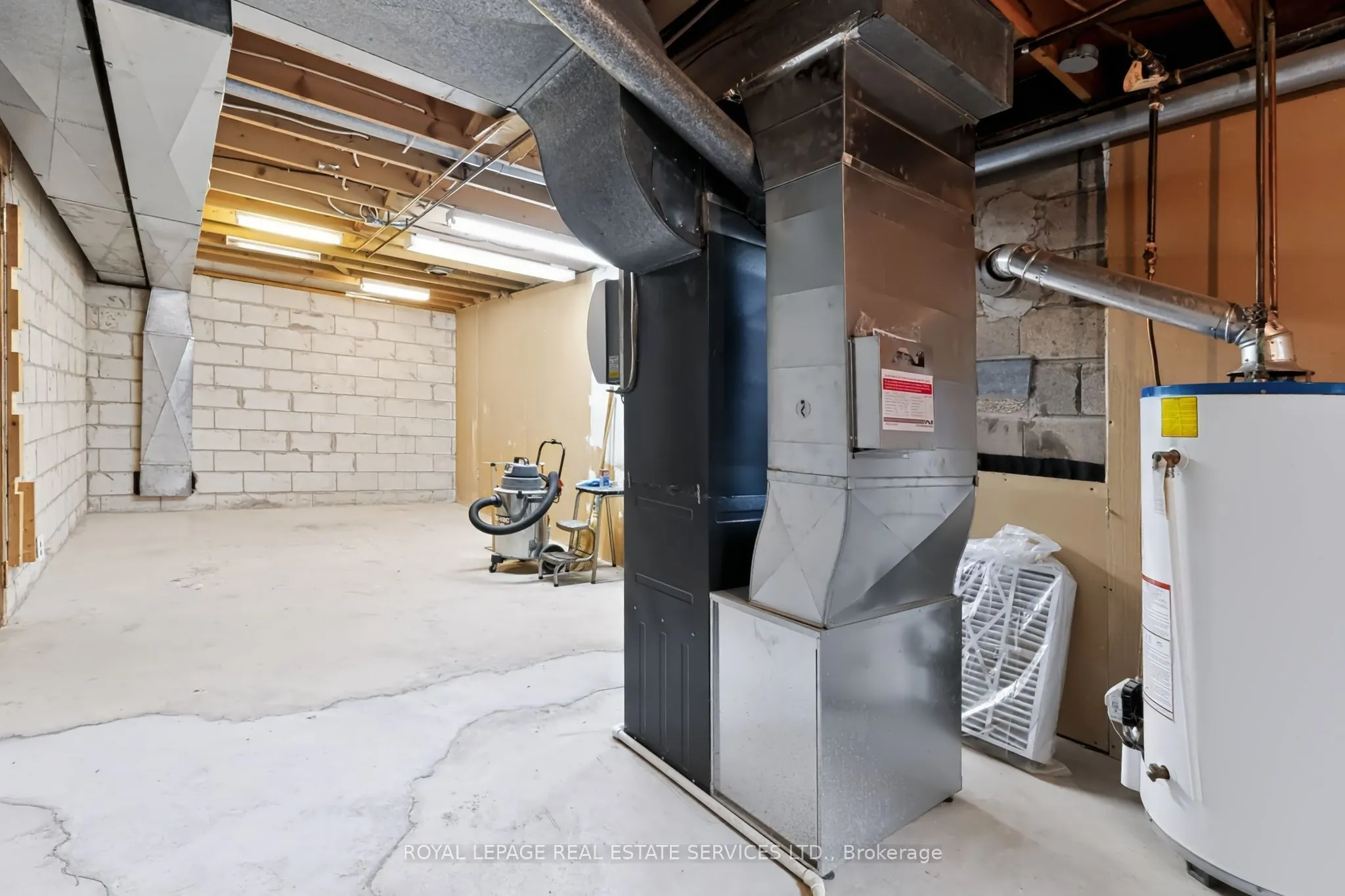 1326 Prince Albert Court