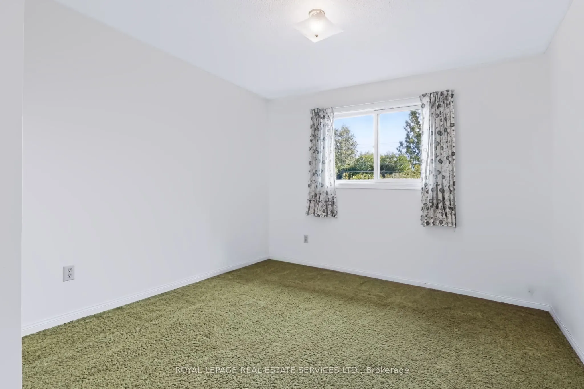1326 Prince Albert Court