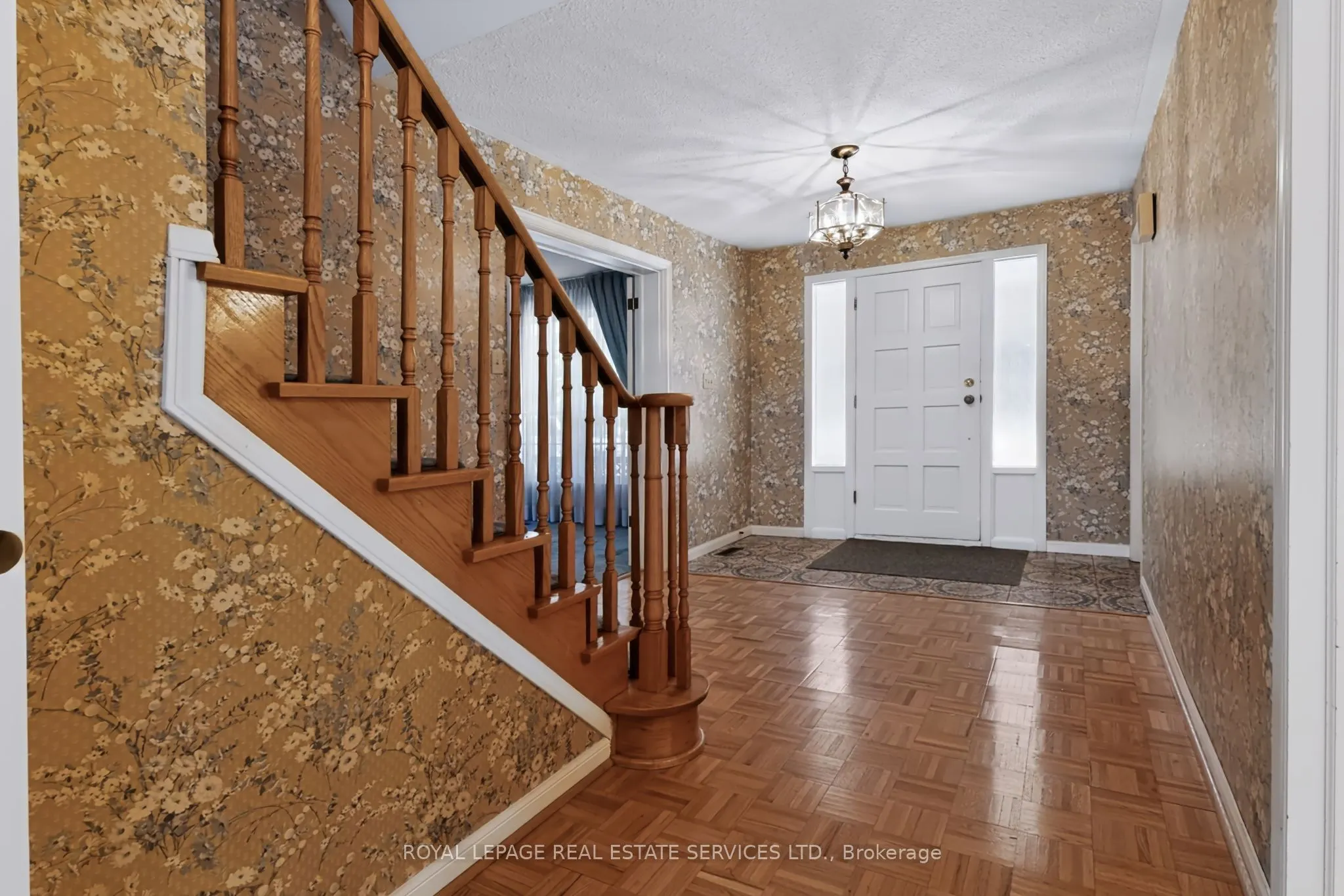 1326 Prince Albert Court