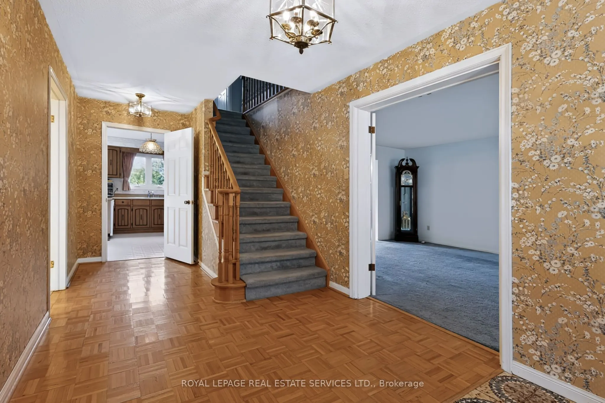 1326 Prince Albert Court