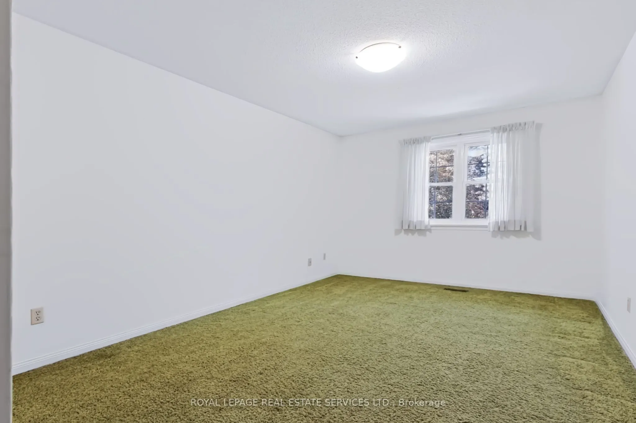 1326 Prince Albert Court