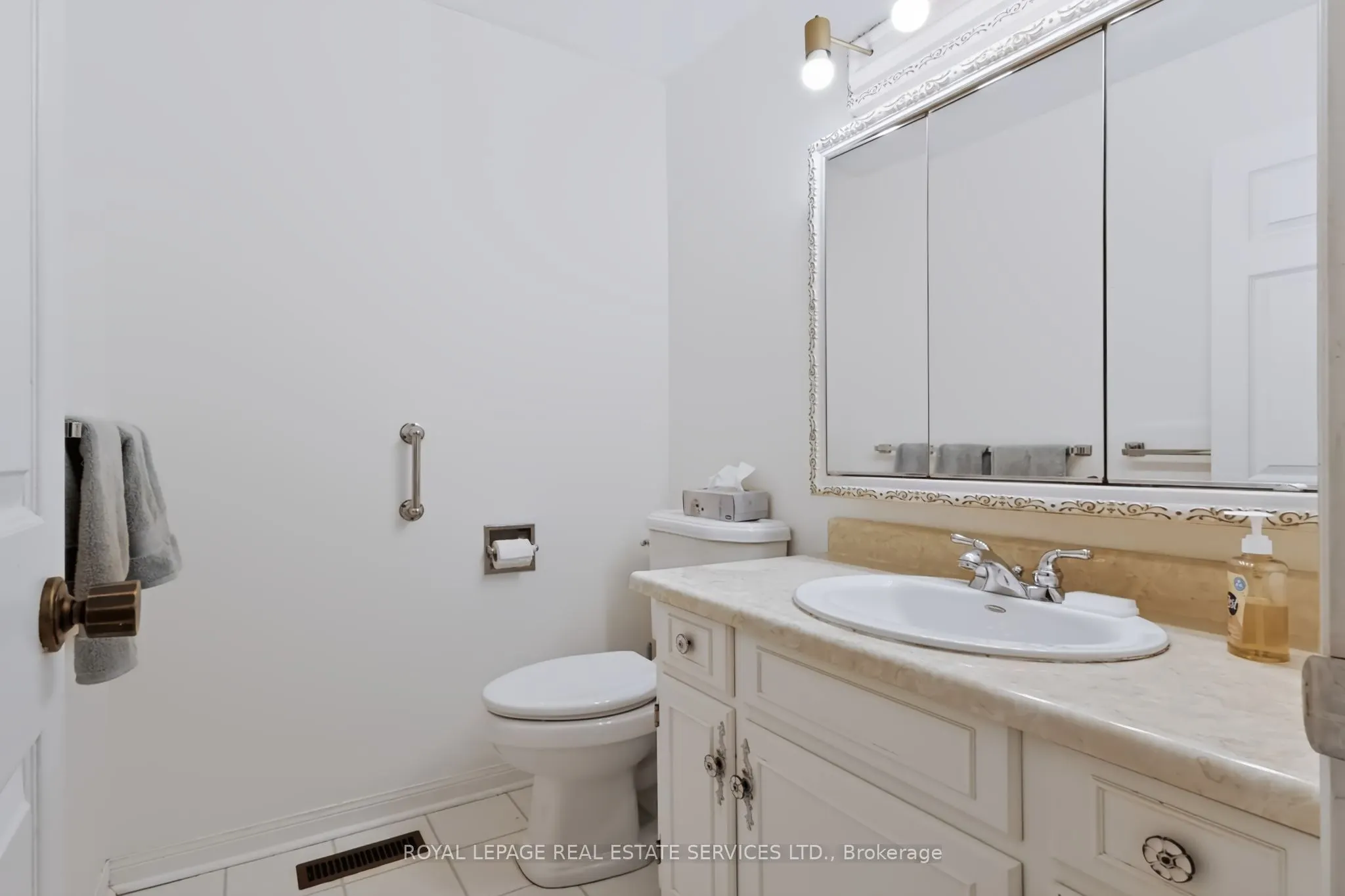 1326 Prince Albert Court