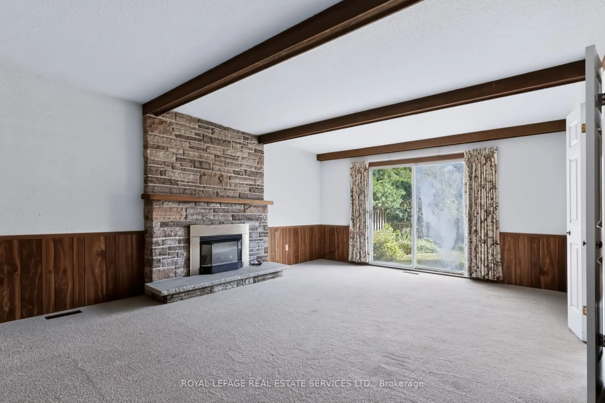 1326 Prince Albert Court