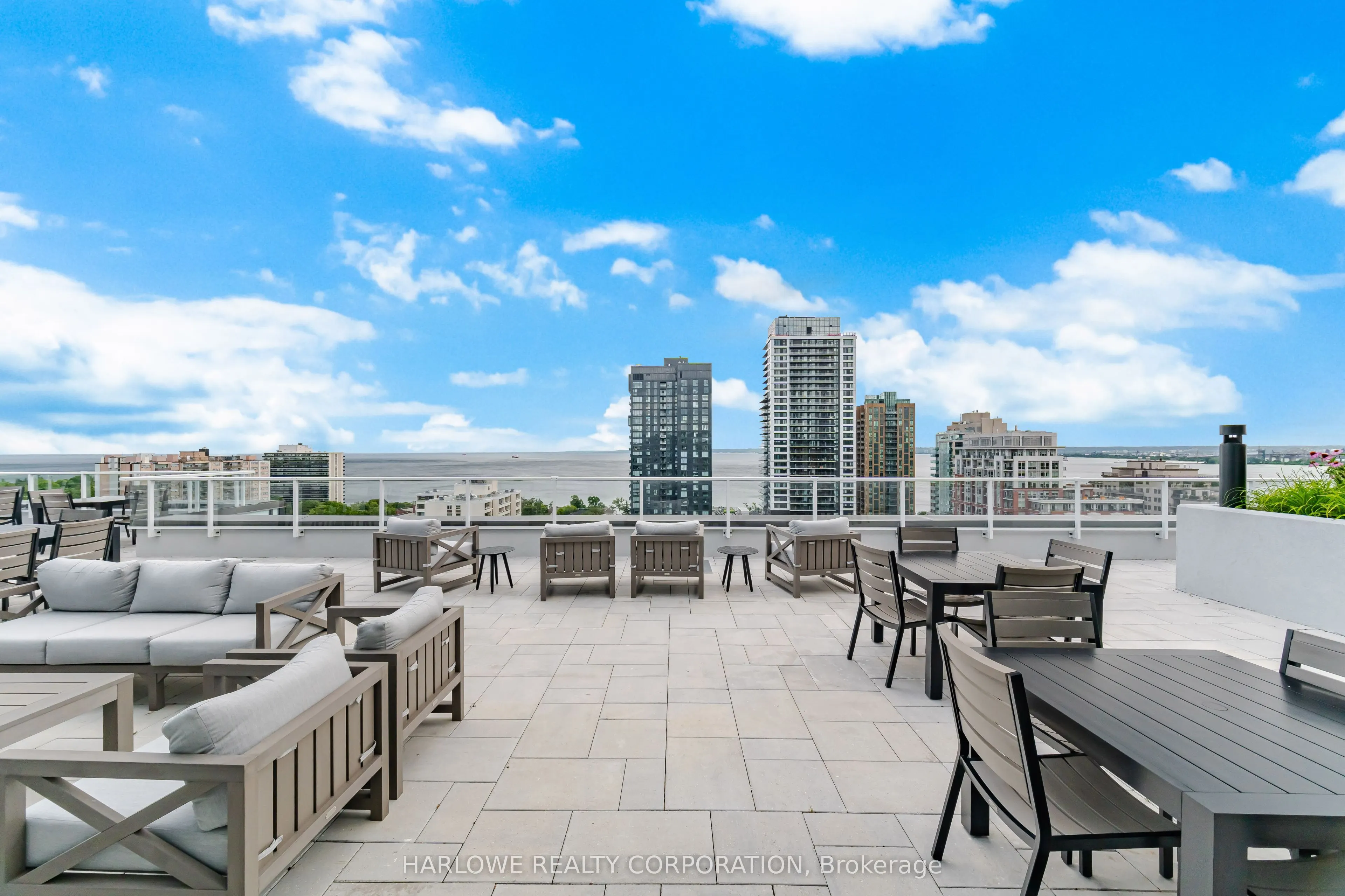 2088 James Street #307