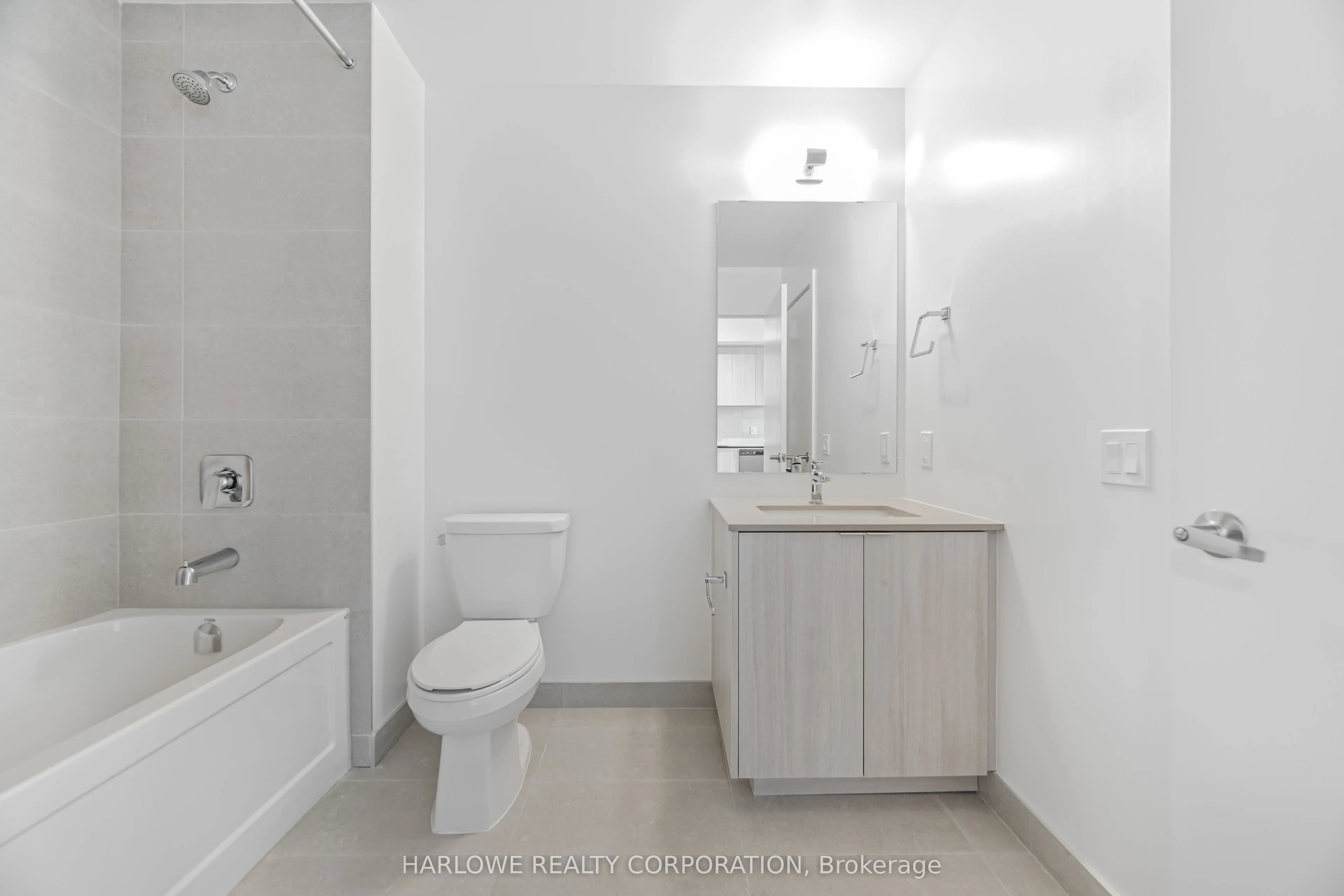 2088 James Street #307