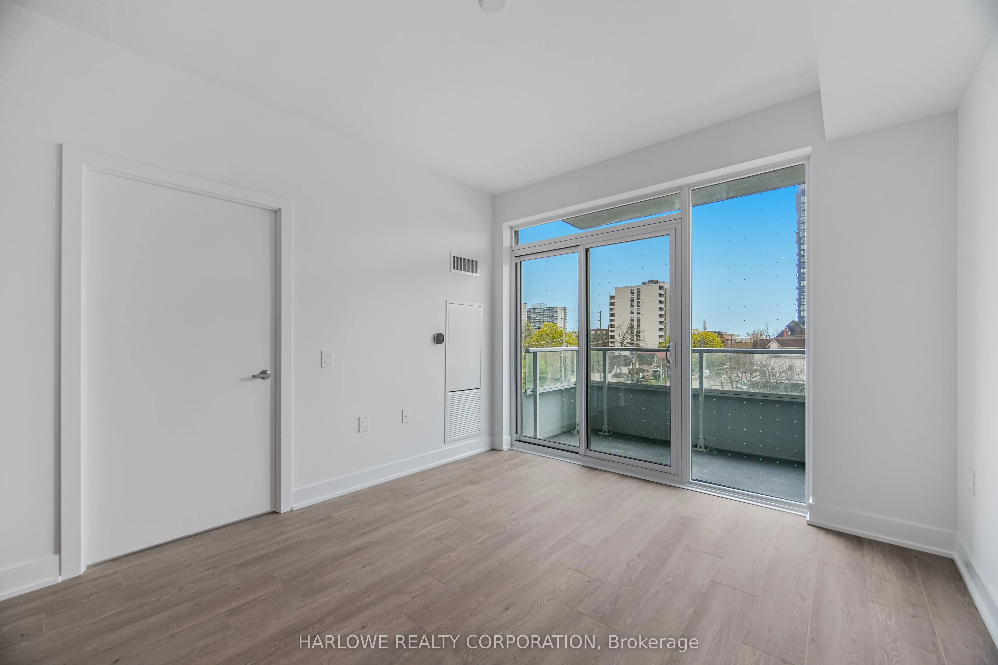 2088 James Street #307
