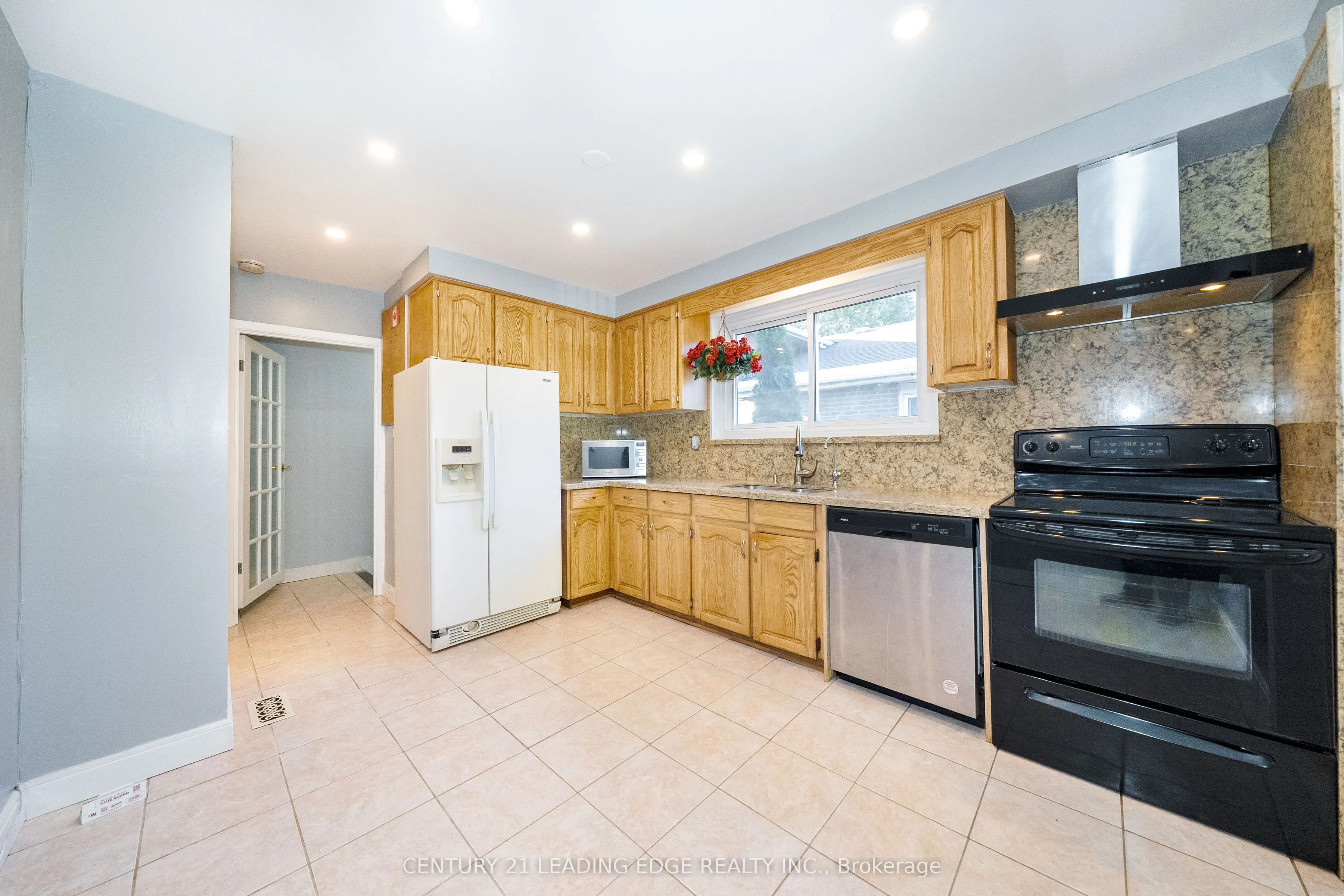 63 Mercury Road