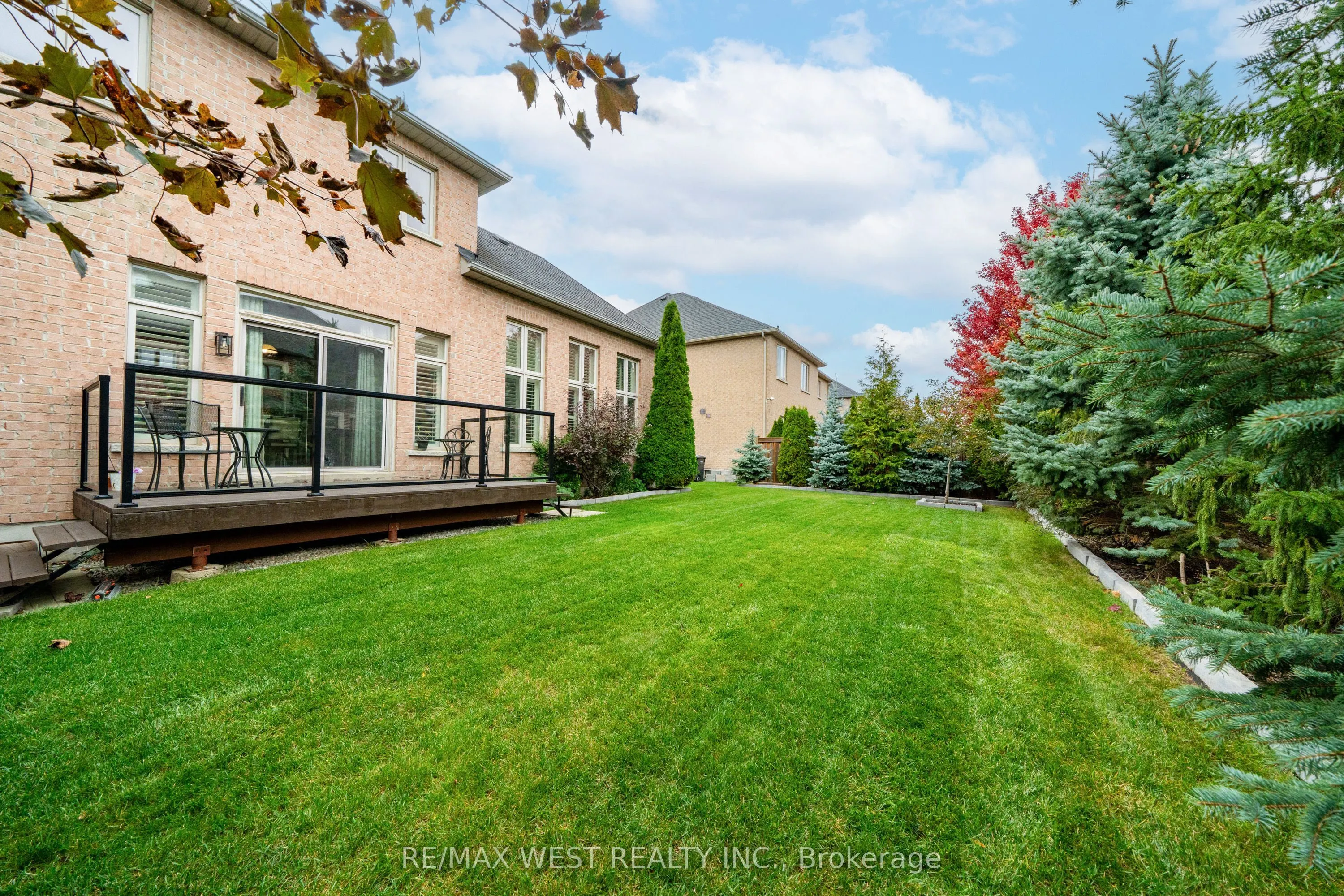 8 Calvados Crescent