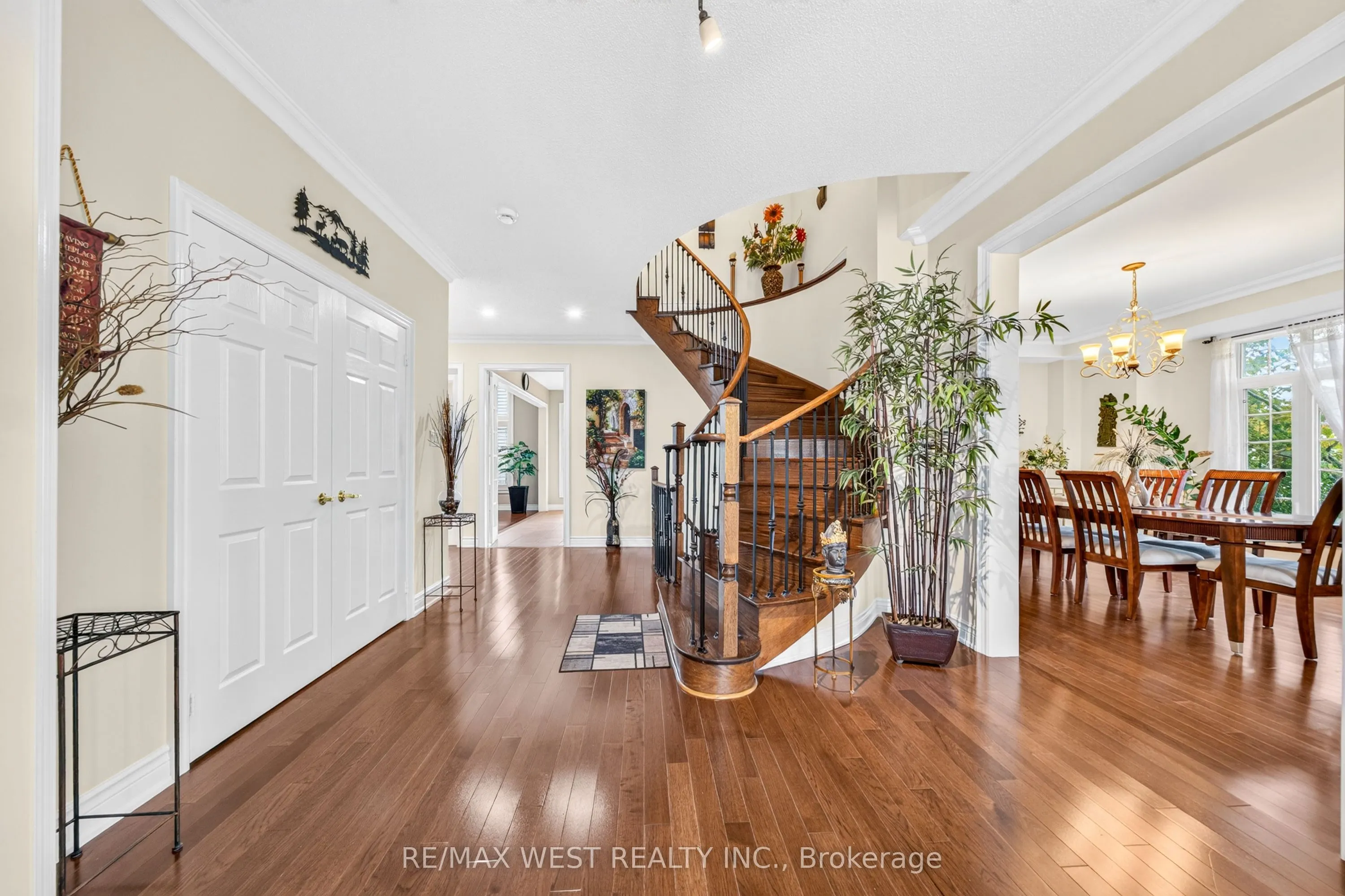 8 Calvados Crescent