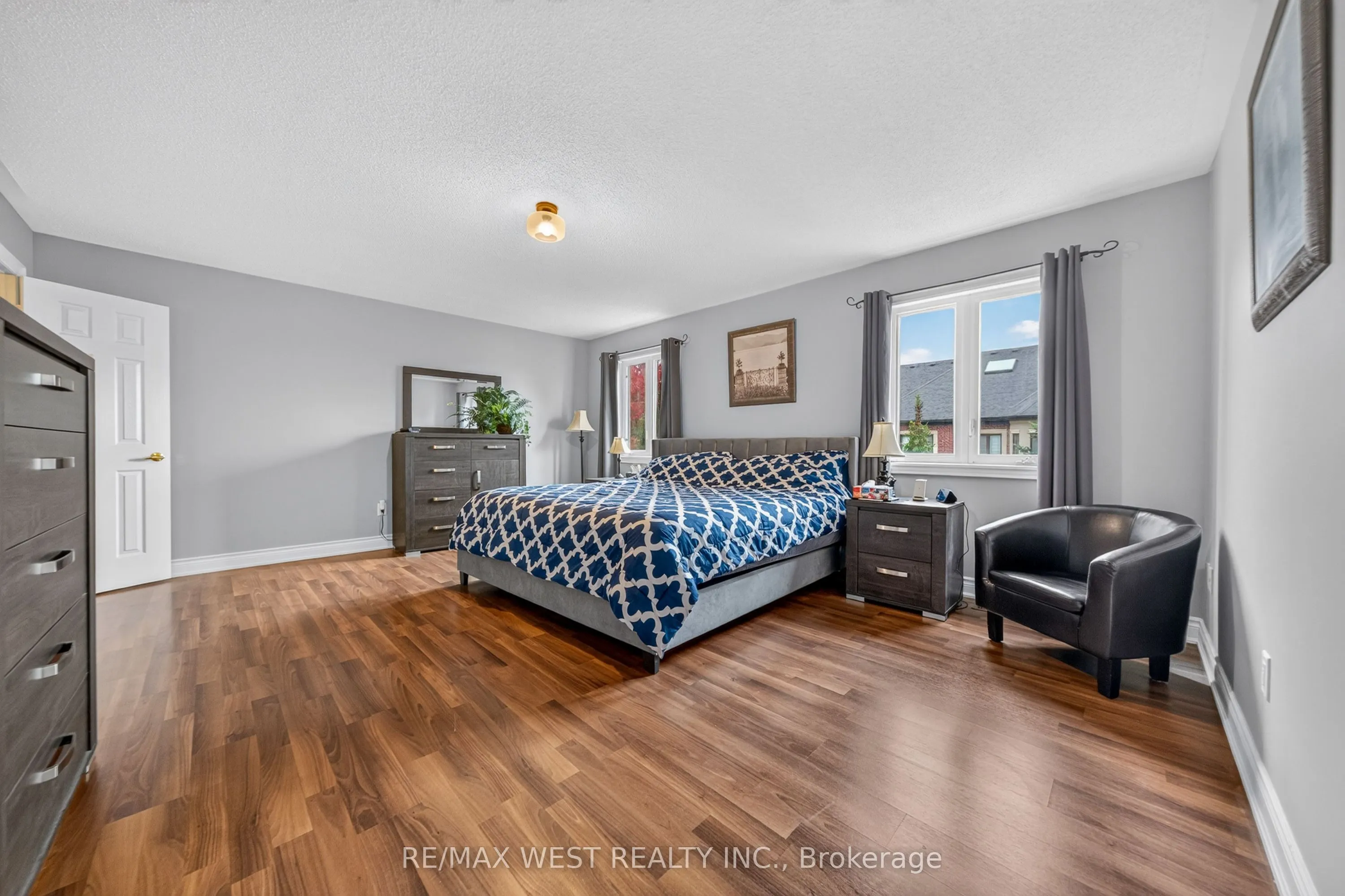 8 Calvados Crescent