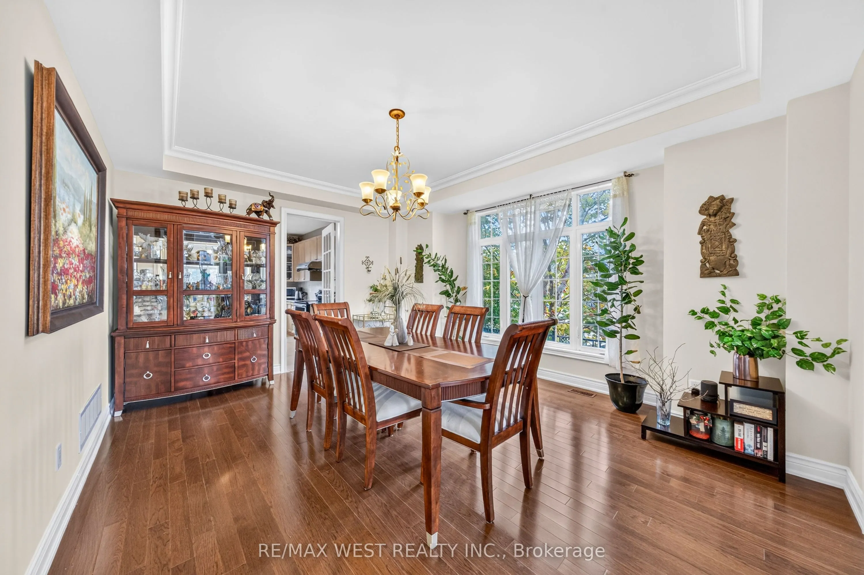8 Calvados Crescent