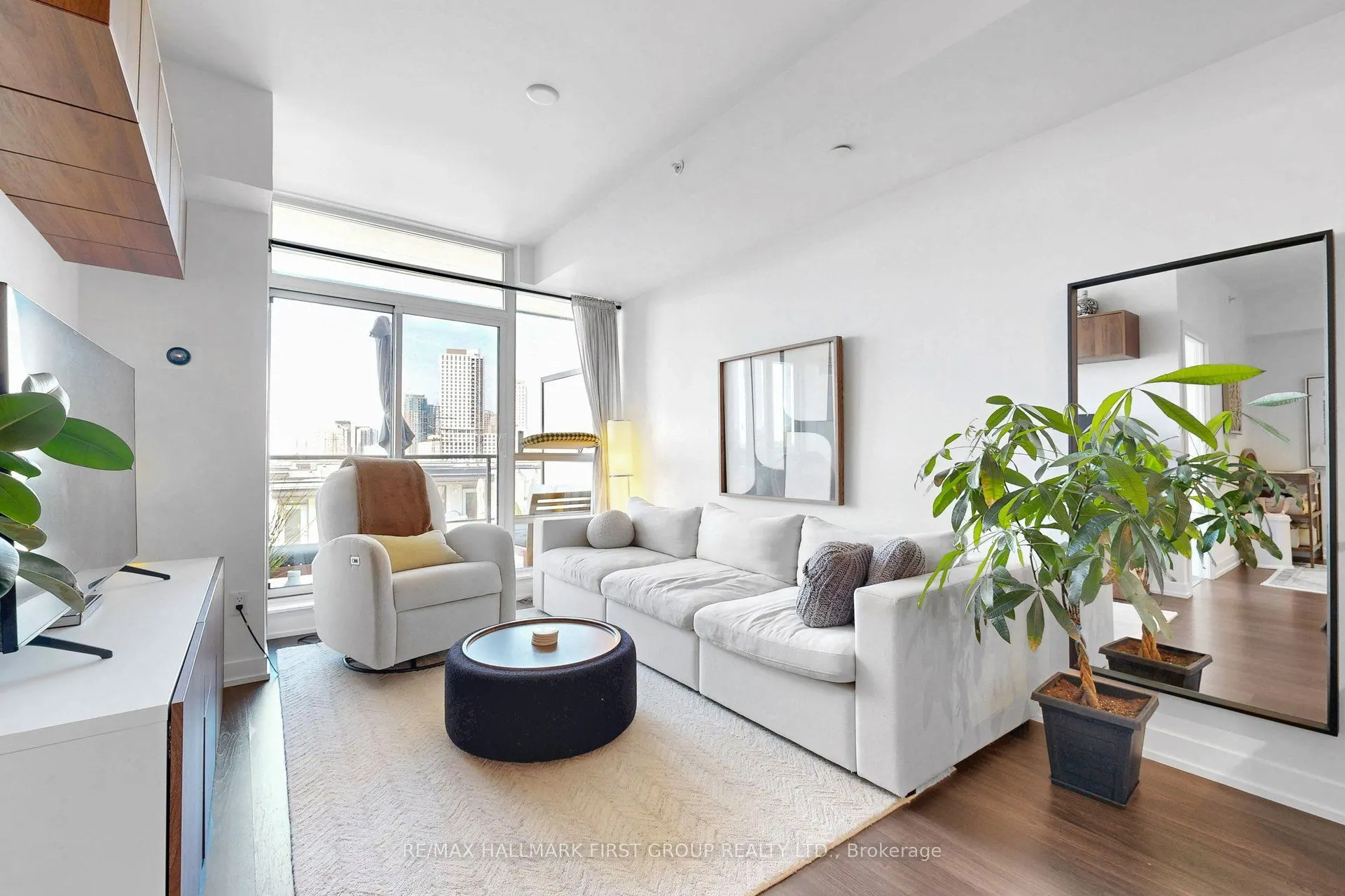 8 Fieldway Road #505