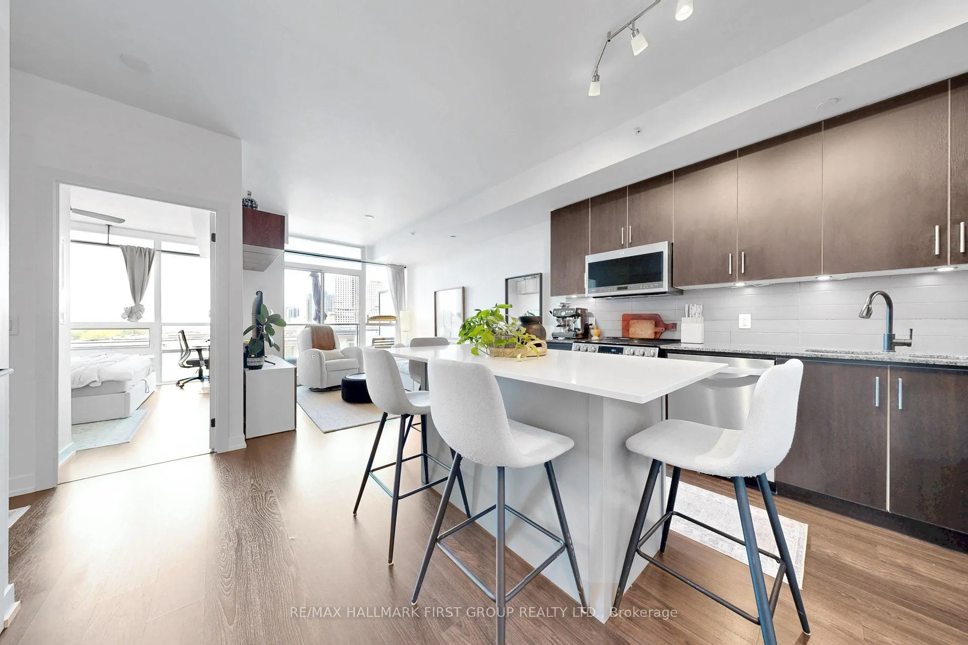 8 Fieldway Road #505
