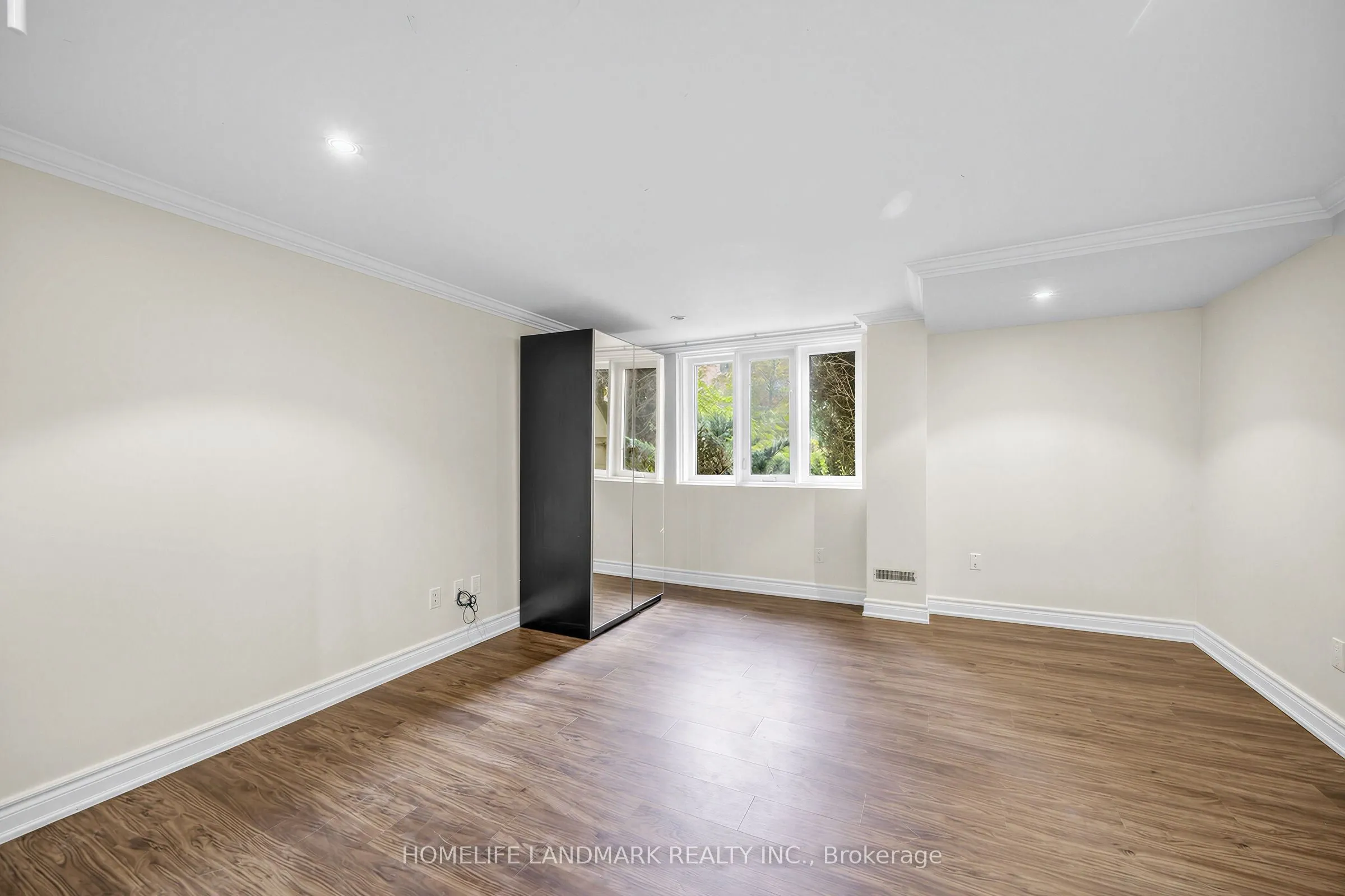 2283 Lake Shore Boulevard W #B
