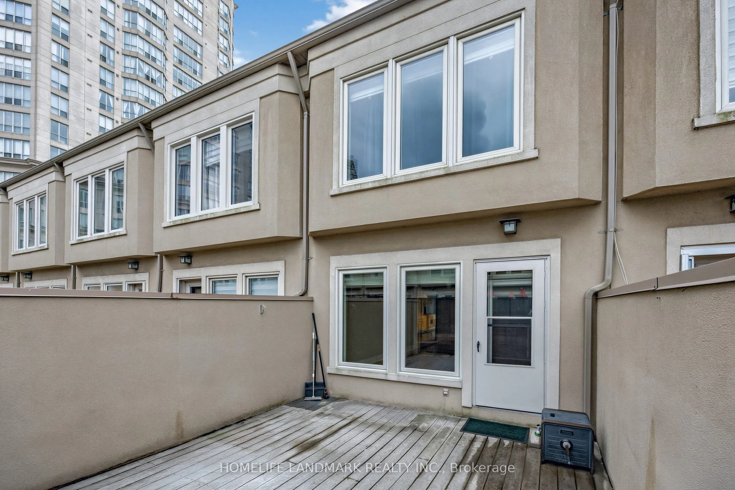 2283 Lake Shore Boulevard W #B