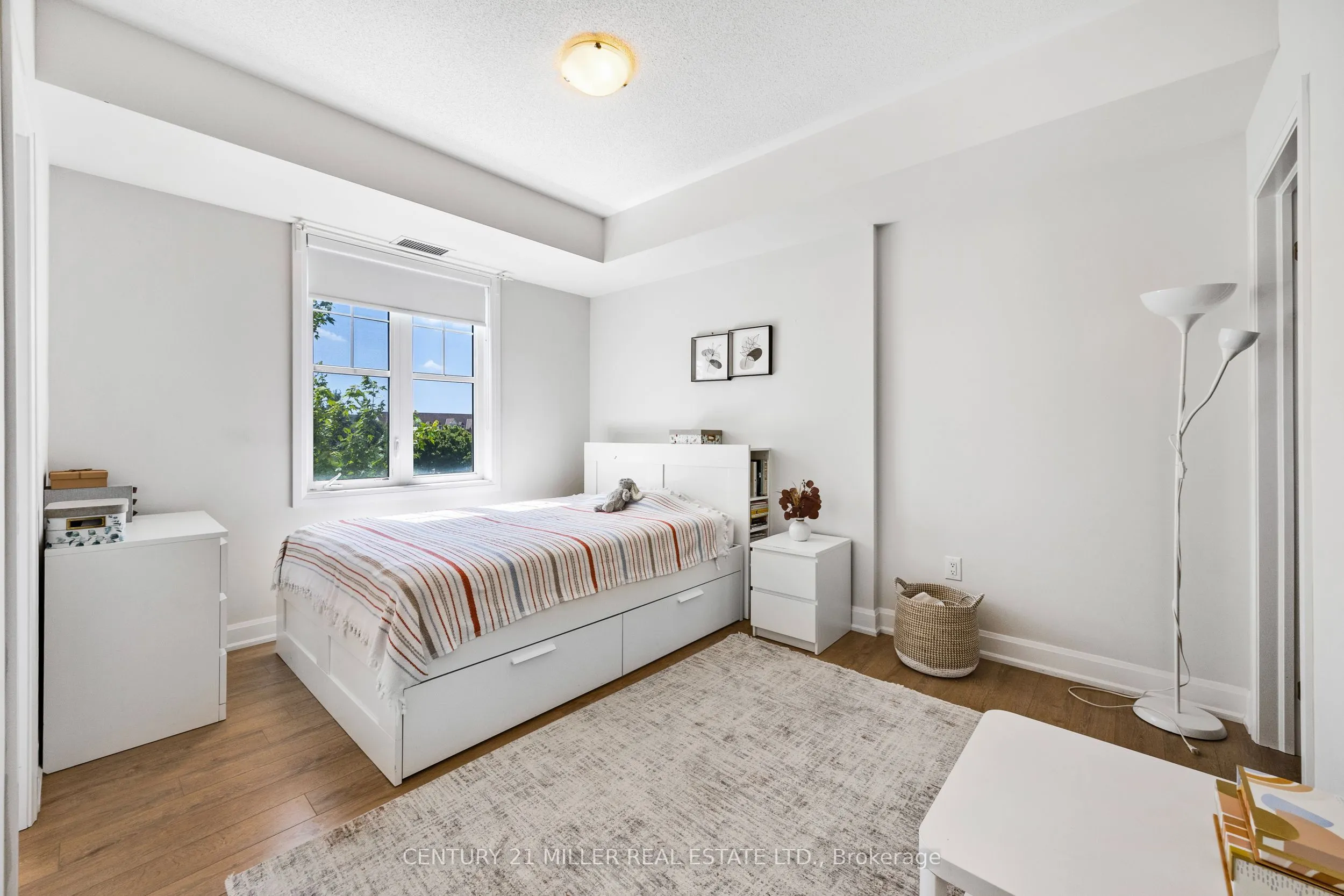 275 Roxton Road #201