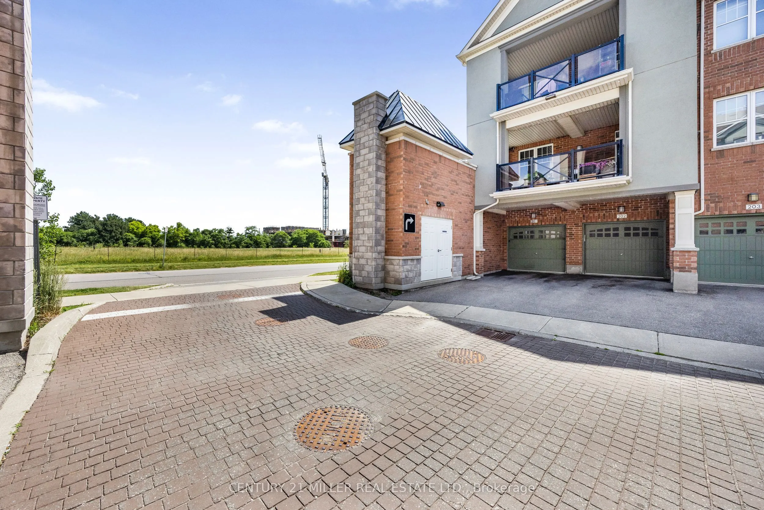 275 Roxton Road #201