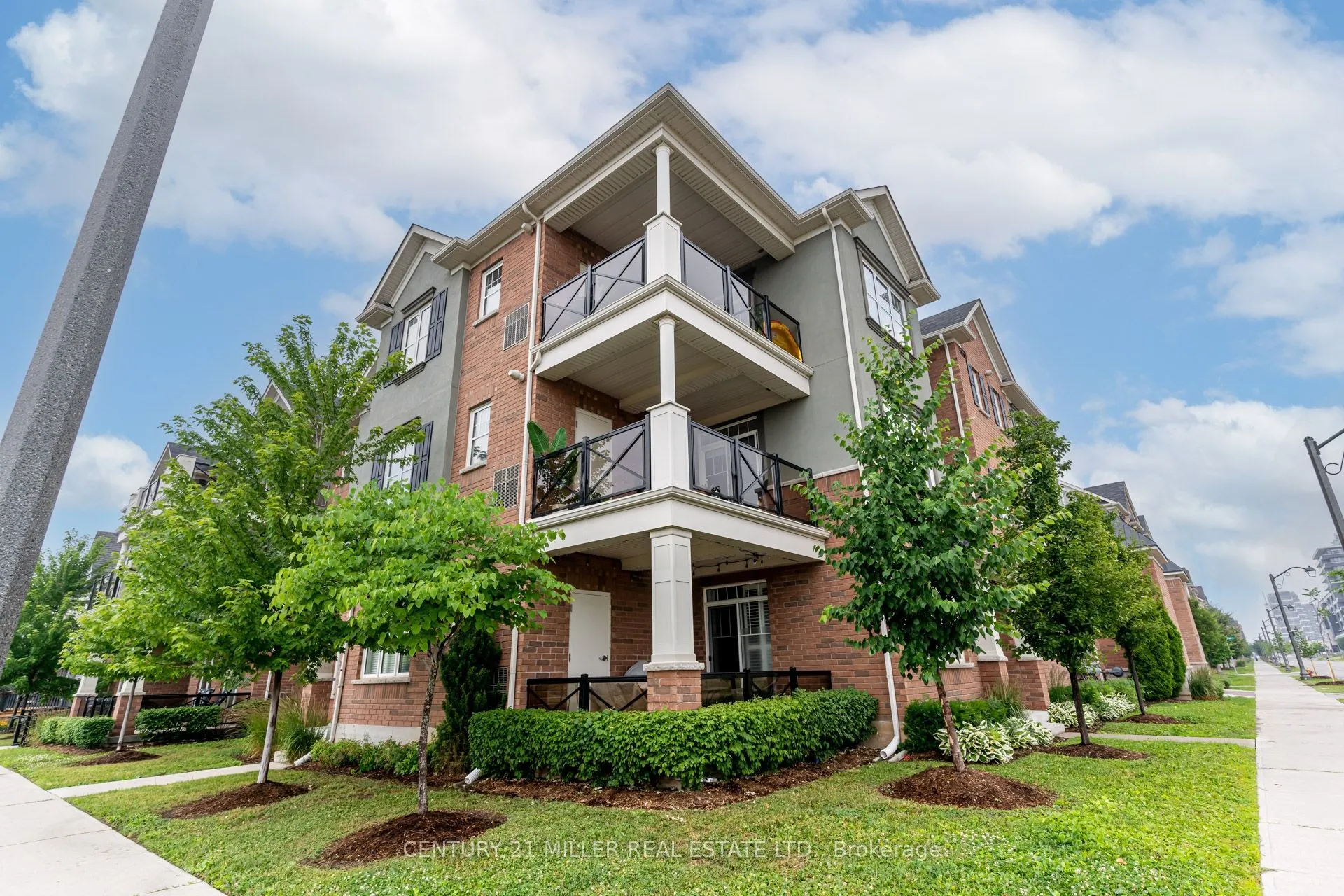 275 Roxton Road #201