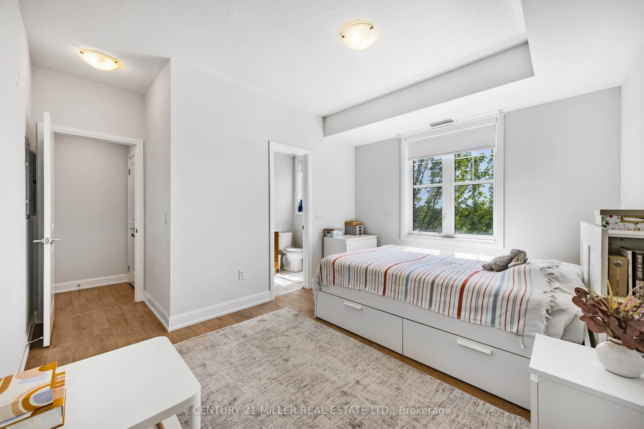 275 Roxton Road #201