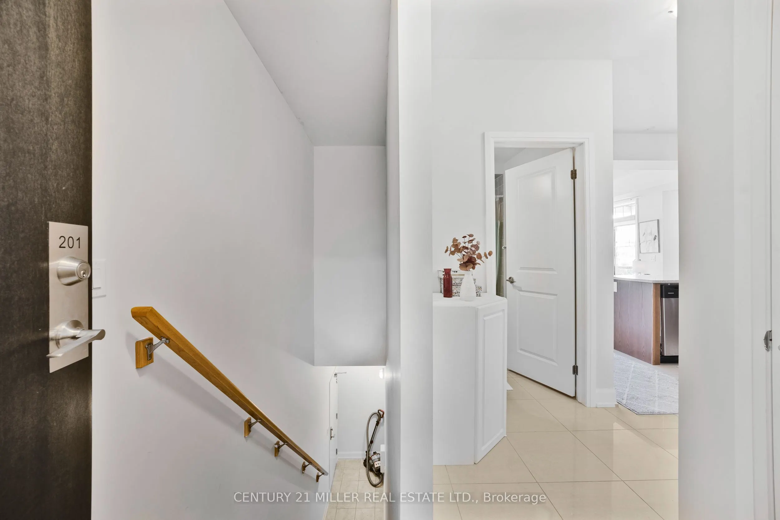 275 Roxton Road #201