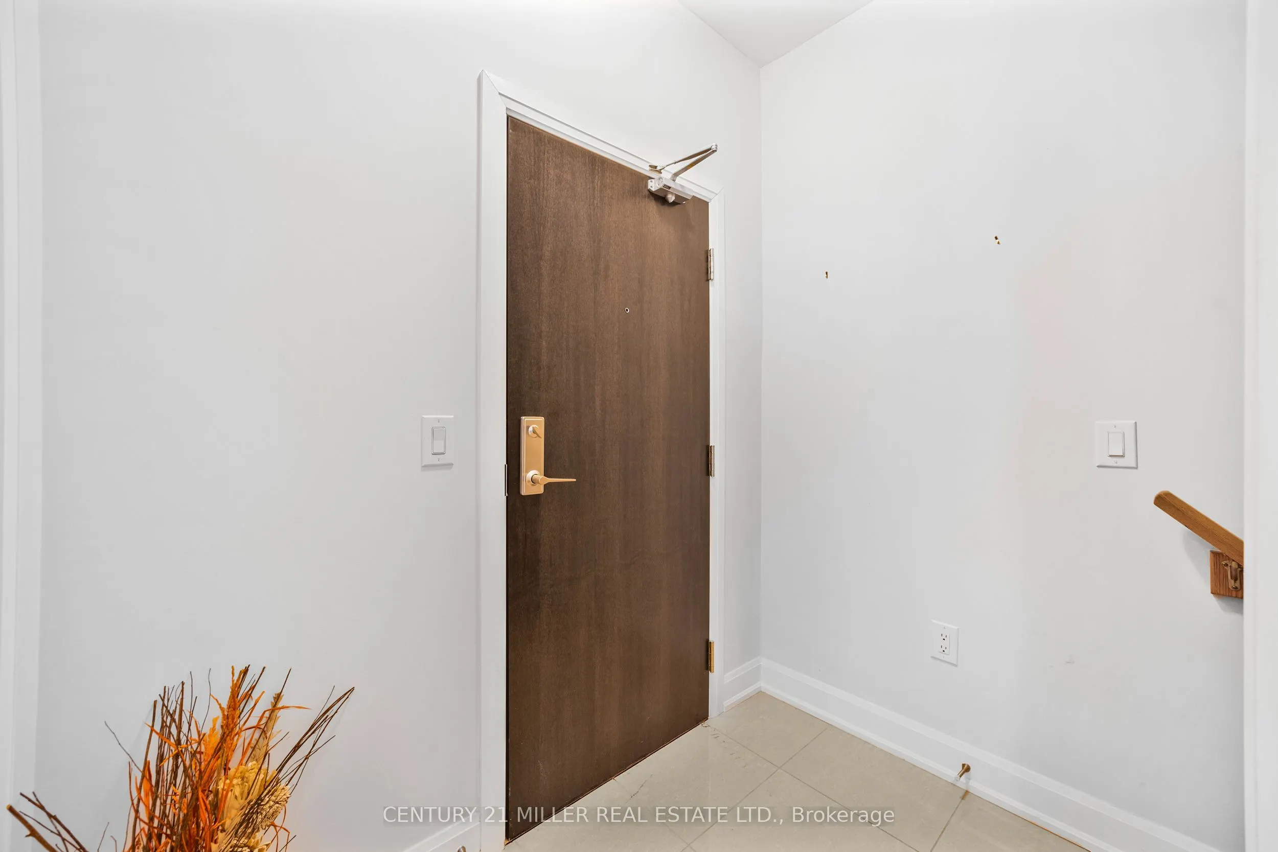 275 Roxton Road #201