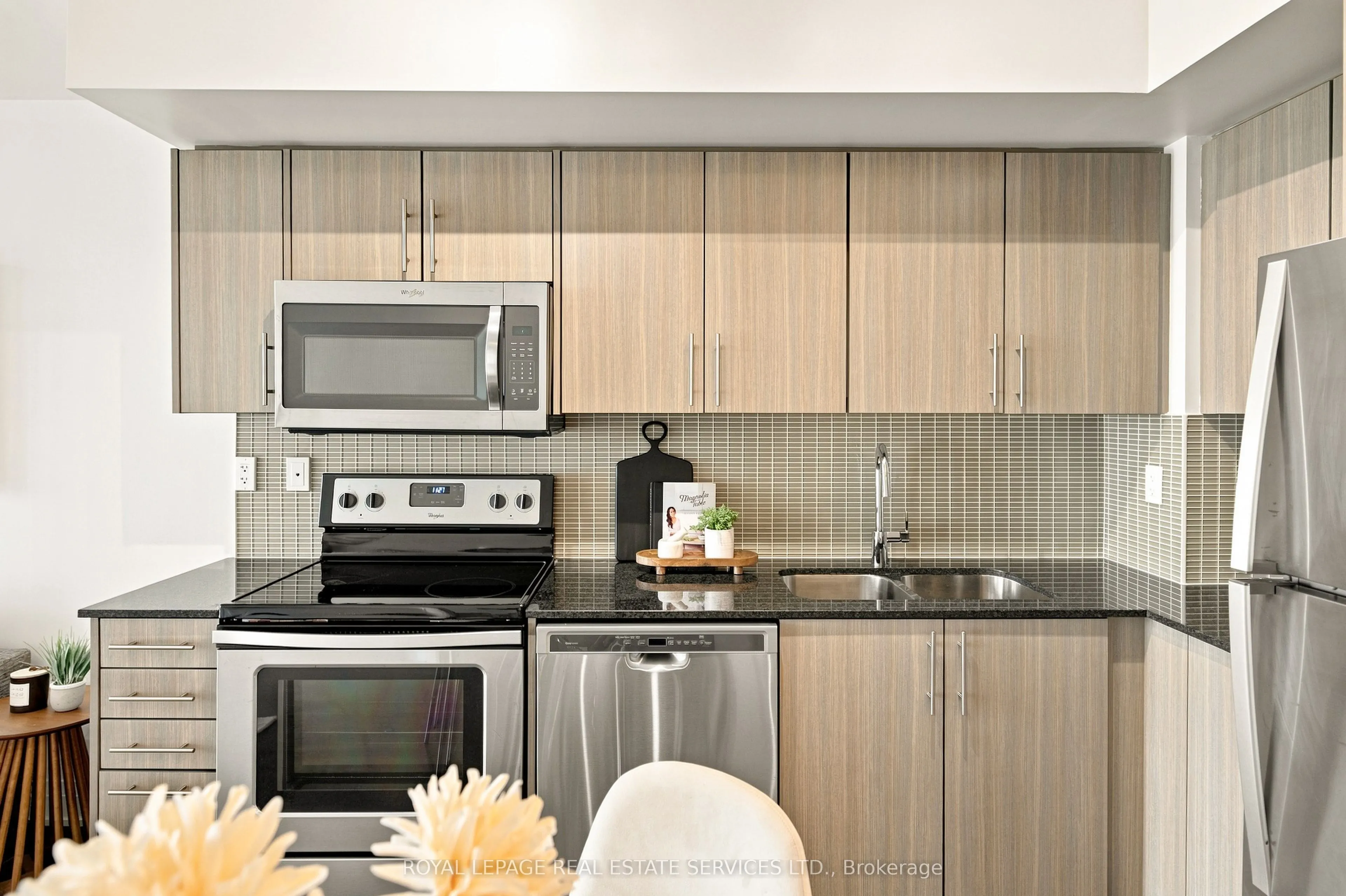 55 Speers Road #10