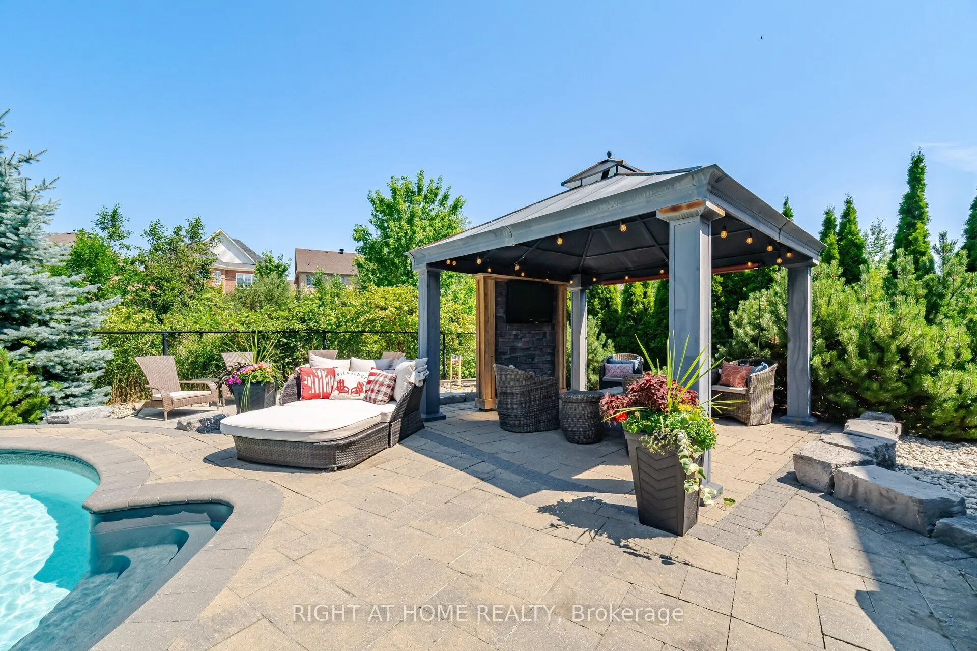 420 Nairn Circle